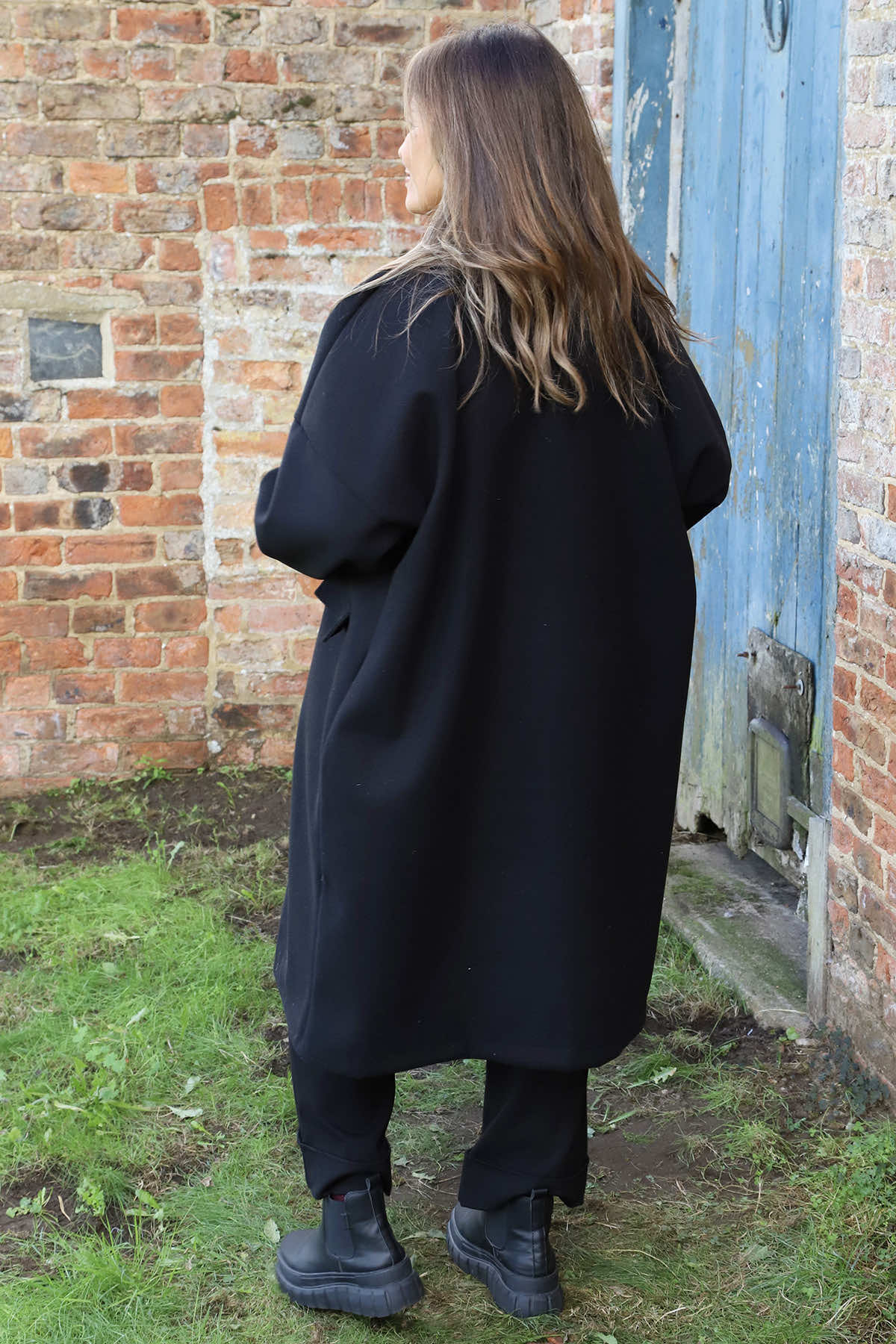 Helen Coat Black