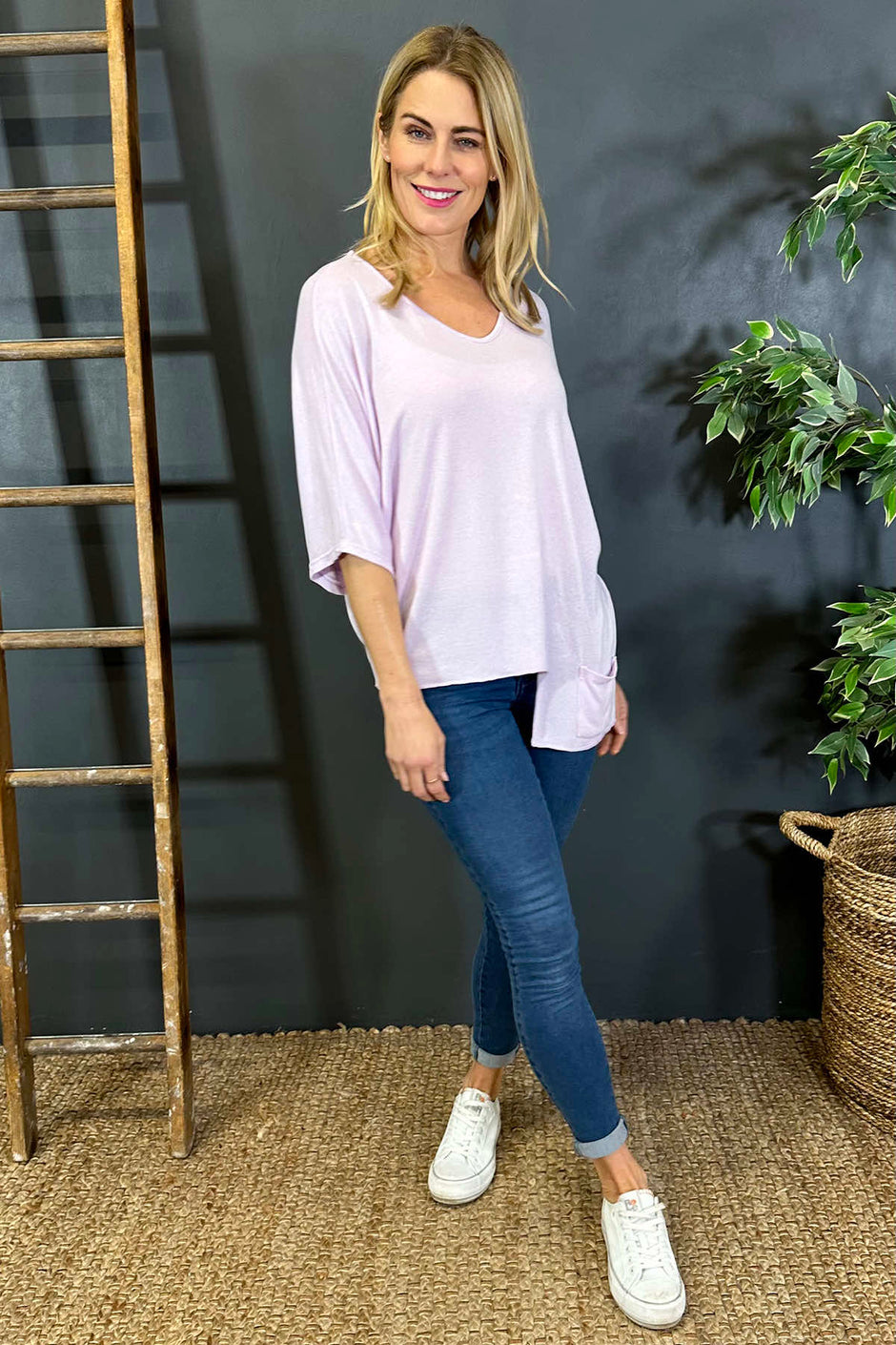 Kenzia Dip Side Top Lilac