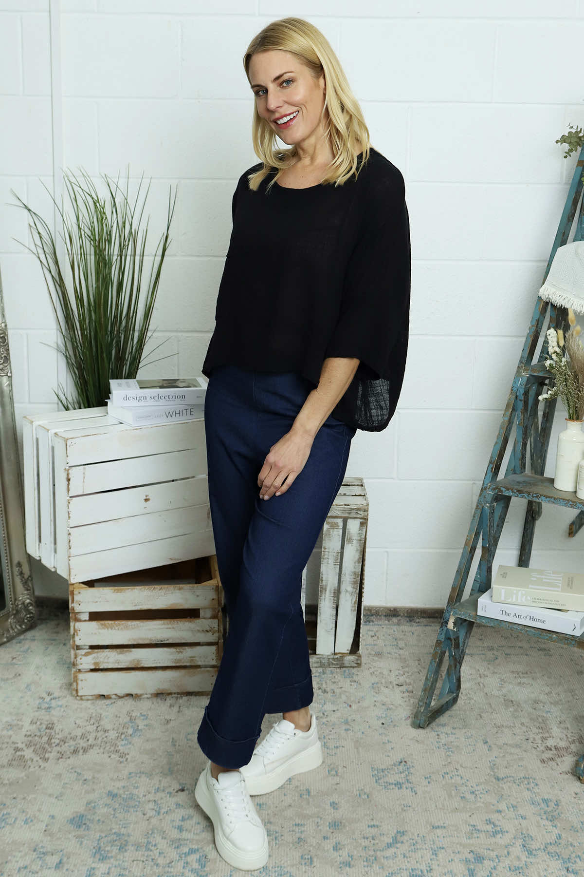 Maya Linen Top Black