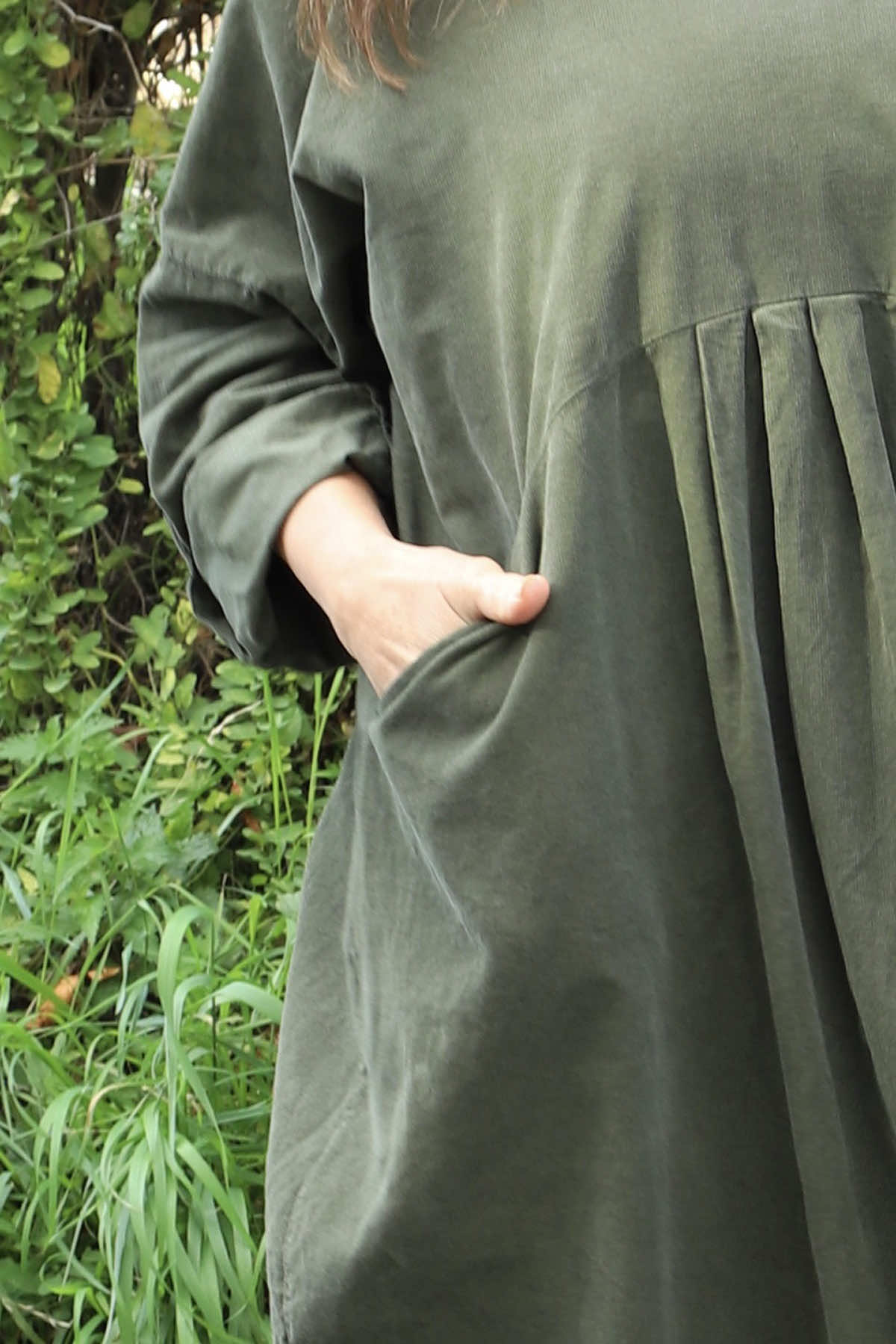 Dinah V-Neck Needlecord Dress Khaki