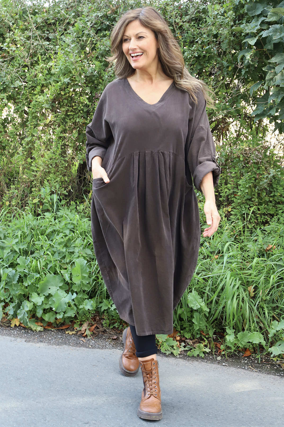 Dinah V-Neck Needlecord Dress Cocoa