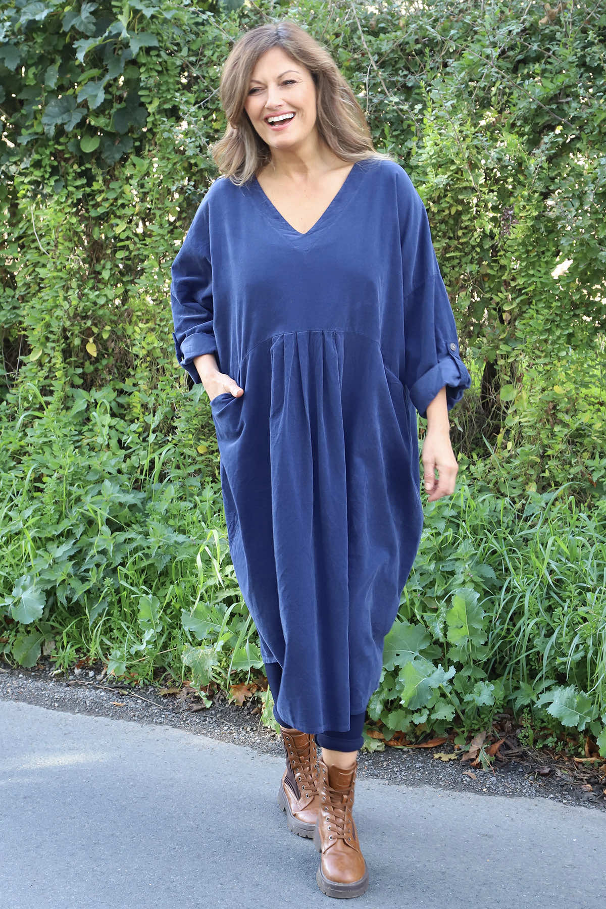 Dinah V-Neck Needlecord Dress Navy