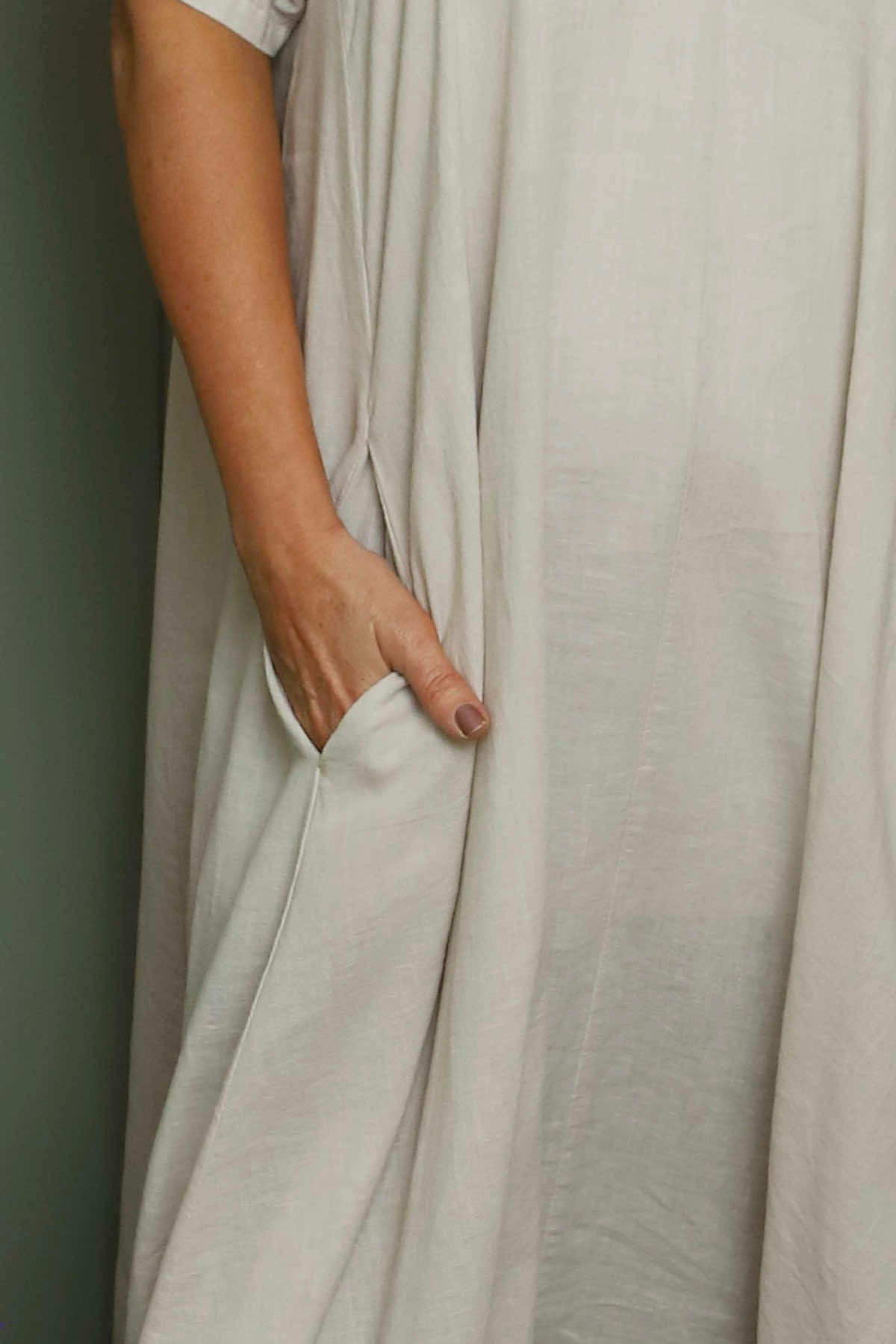 Ellerie V-Neck Linen Dress Stone