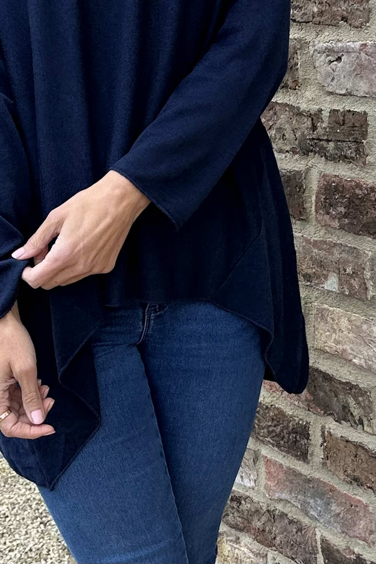 Tabitha Dipped Hem Jumper Navy