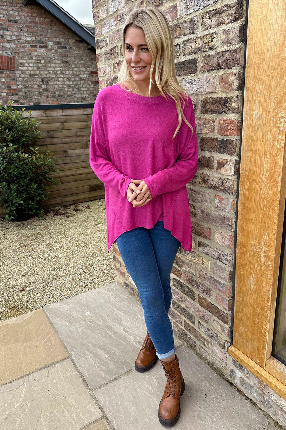Tabitha Dipped Hem Jumper Magenta