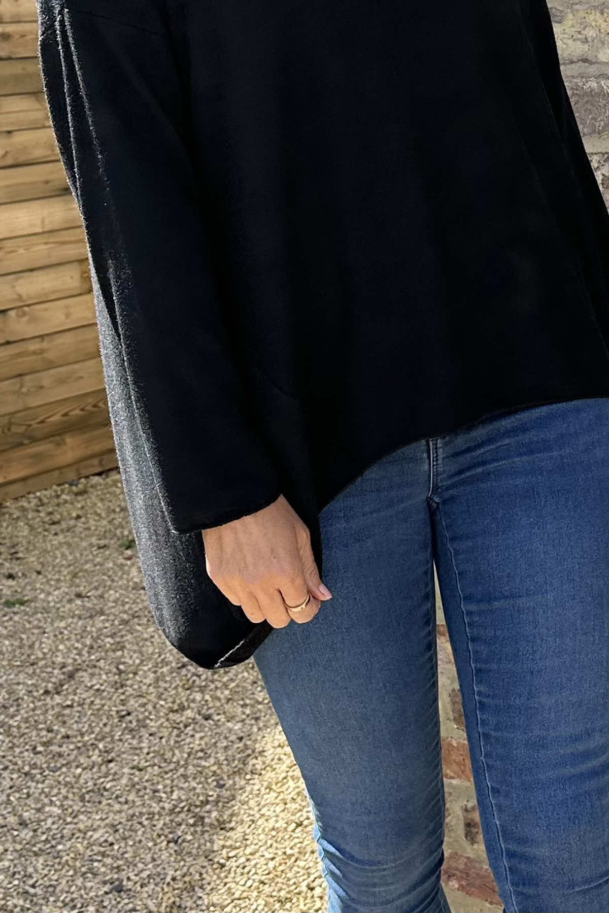 Tabitha Dipped Hem Jumper Black