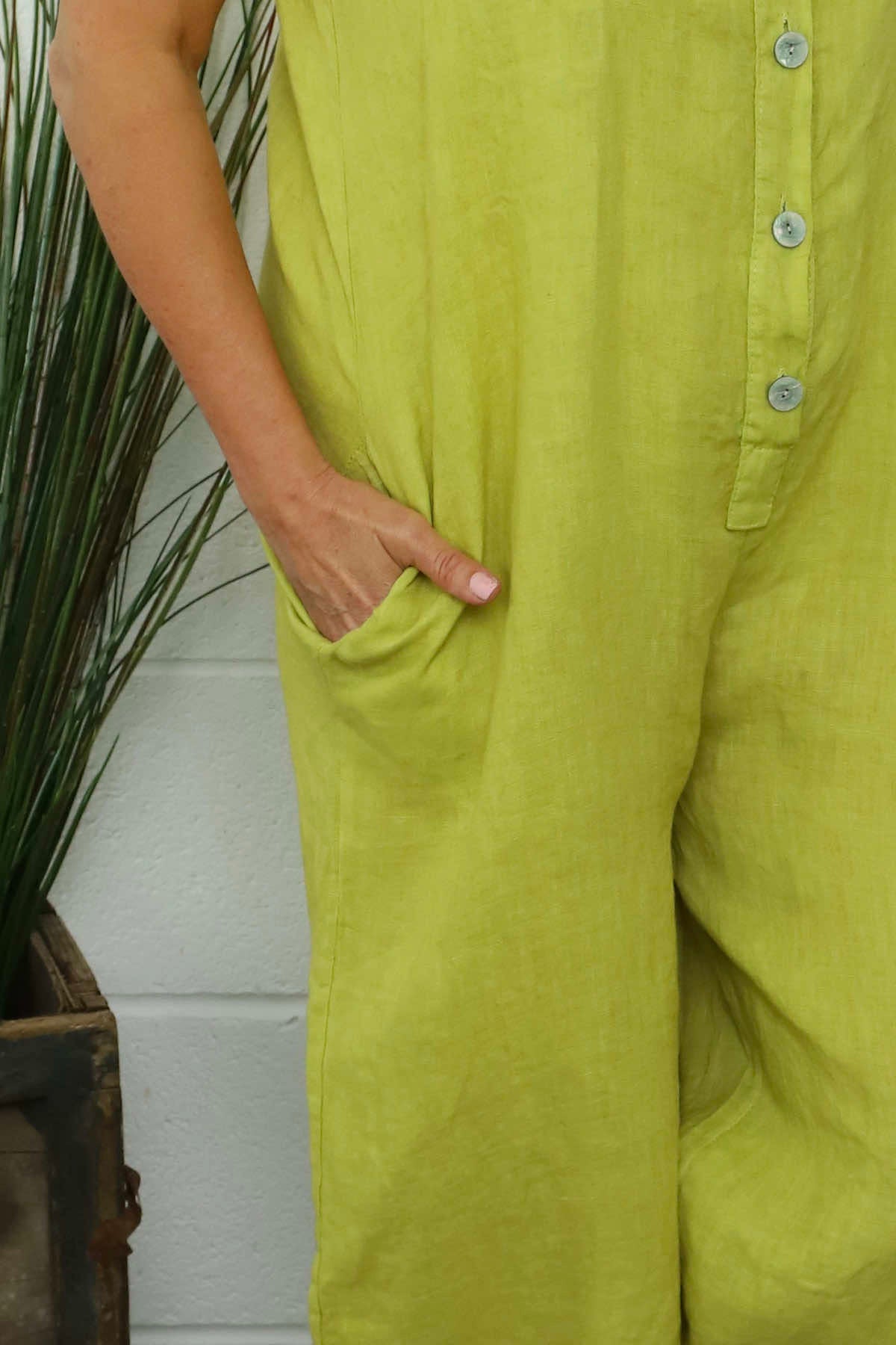 Margot Sleeveless Linen Jumpsuit Olive