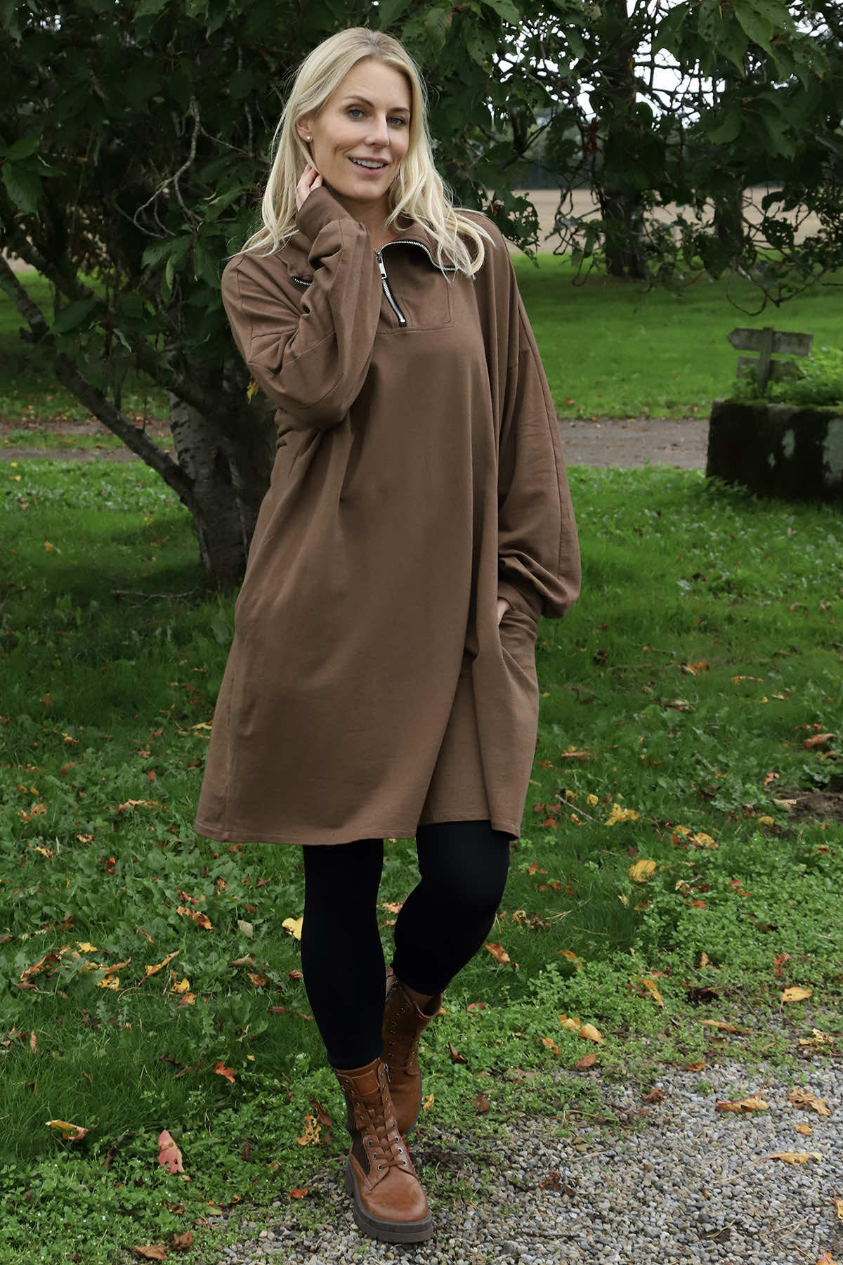 Susan Quarter Zip Cotton Sweatshirt Nutmeg