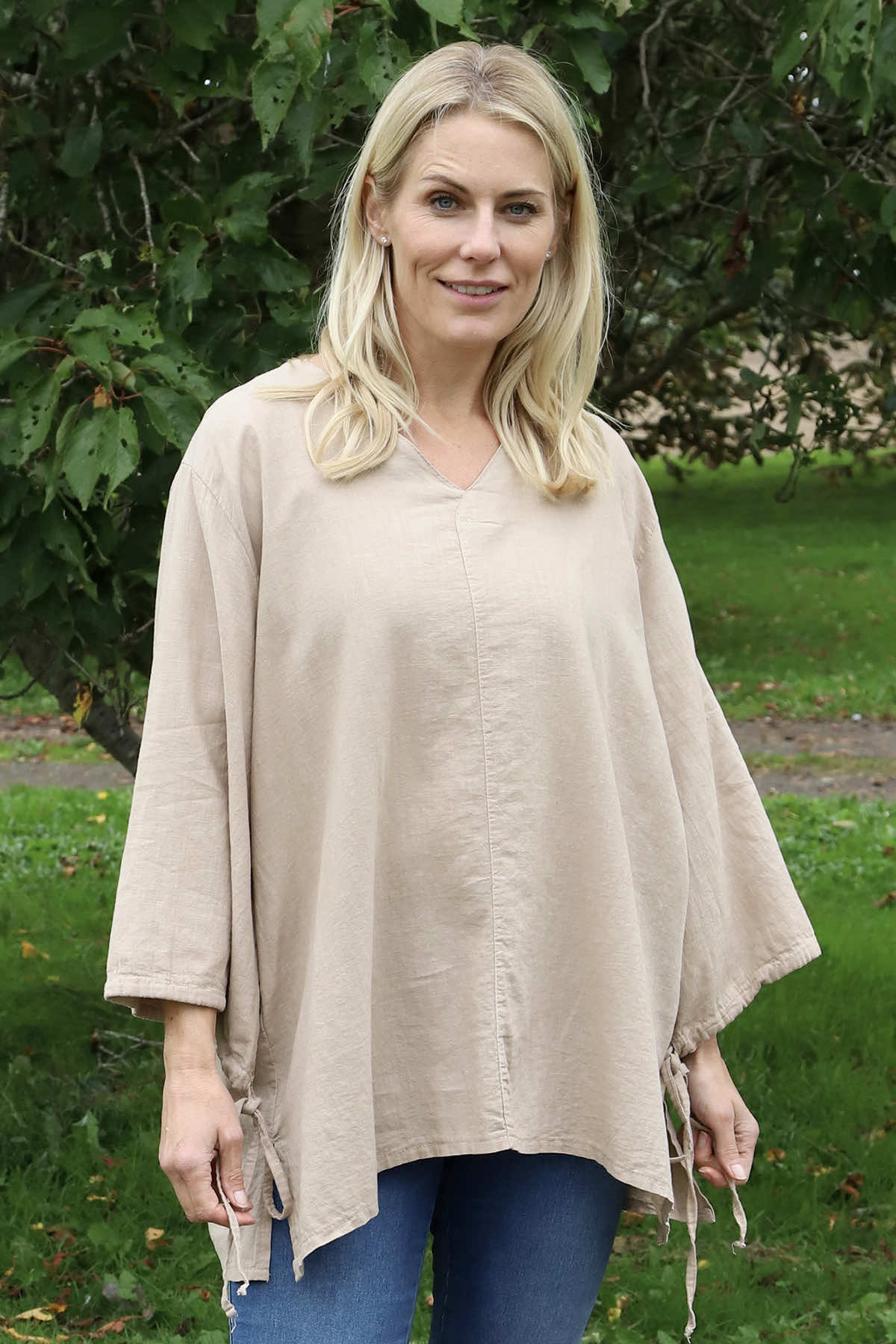 Nulvi V-Neck Linen Top Camel