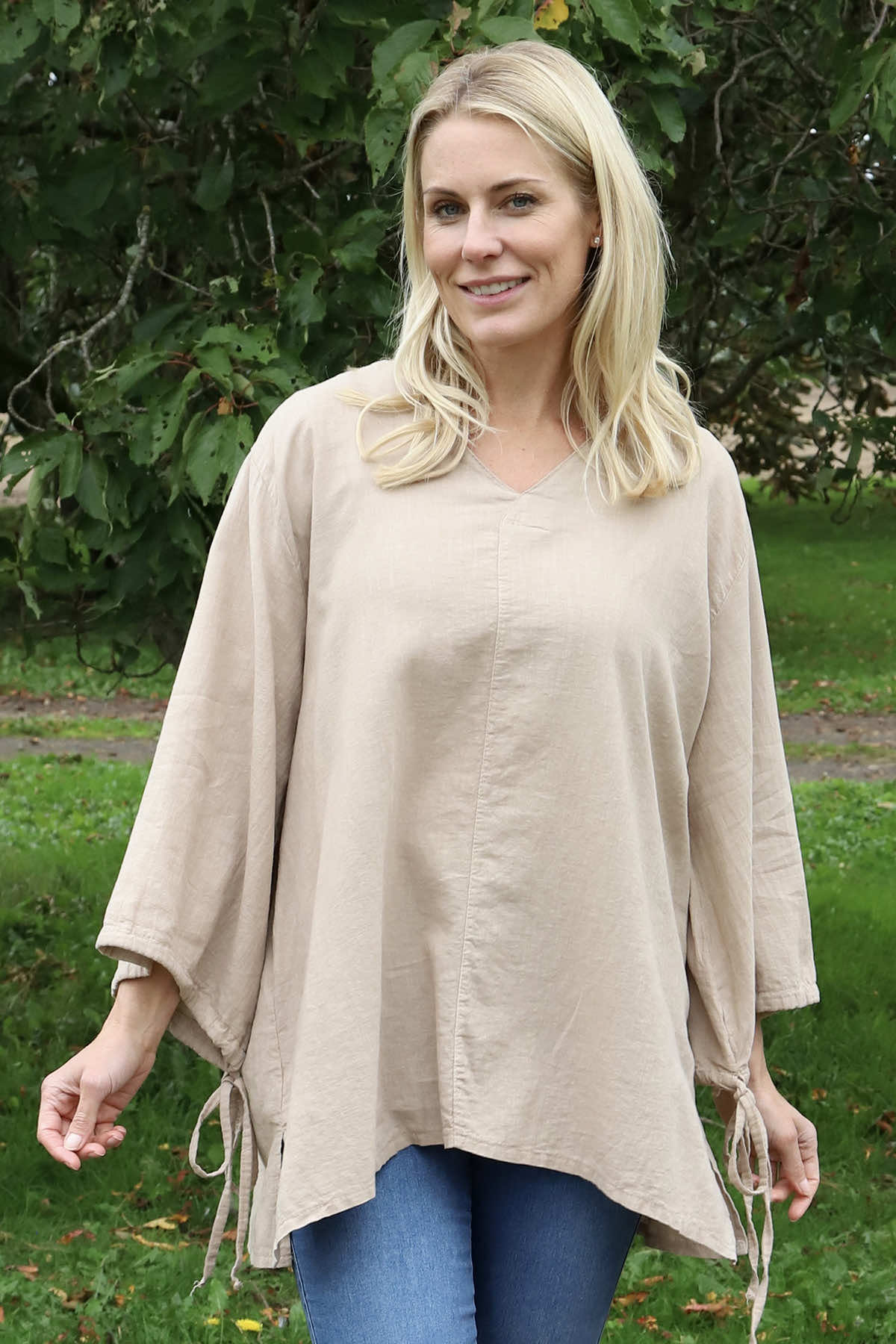 Nulvi V-Neck Linen Top Camel
