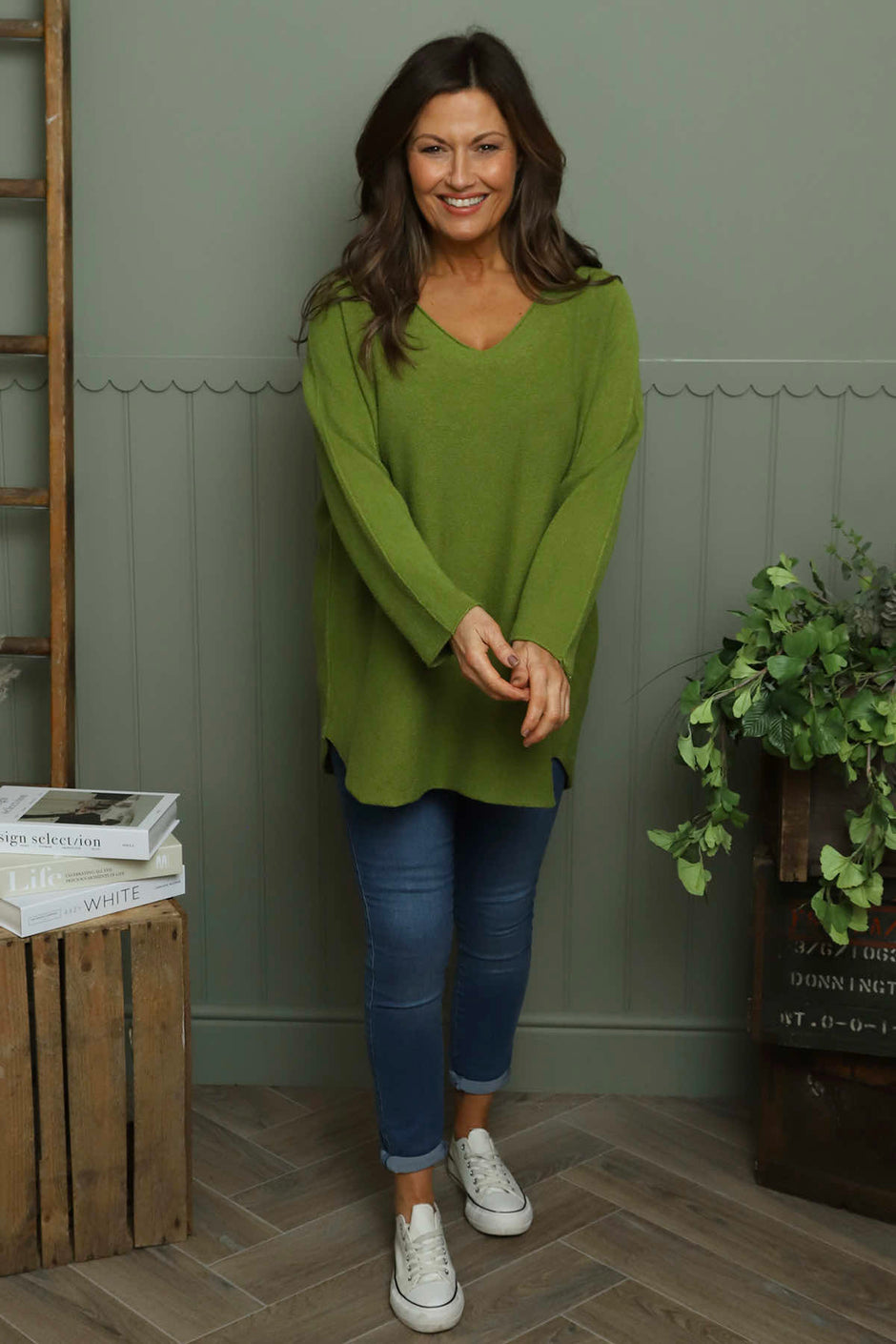 Lynna V-Neck Jumper Olive