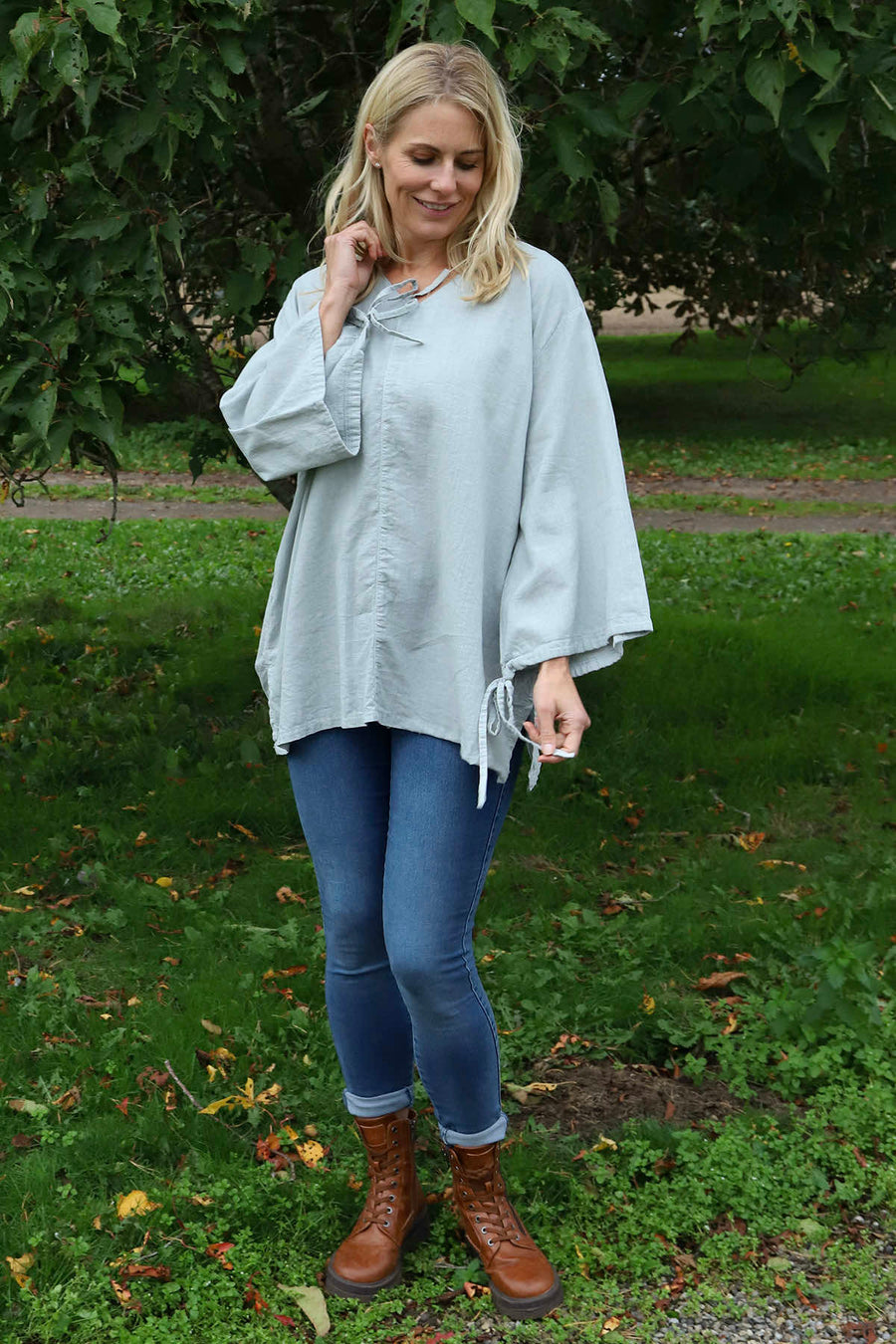 Nulvi V-Neck Linen Top Mid Grey
