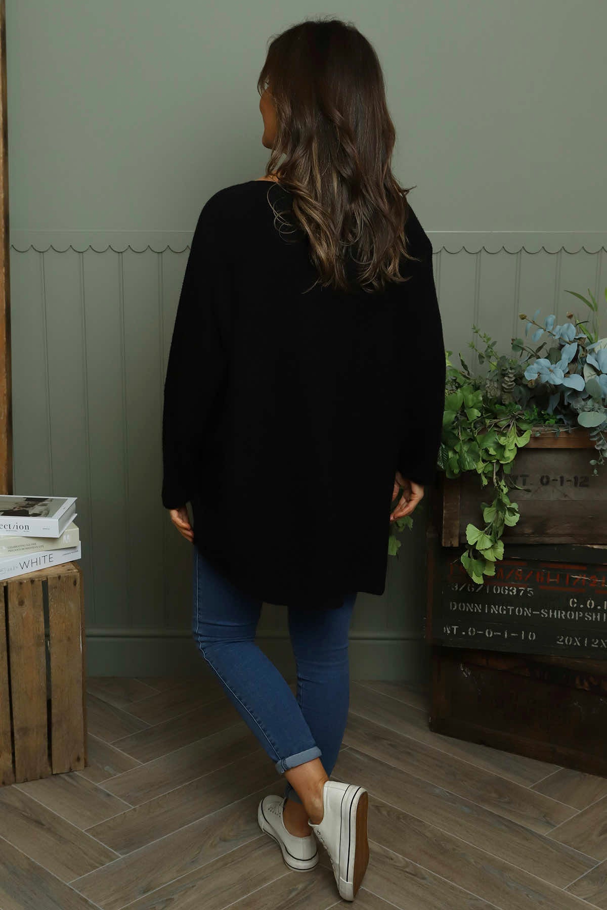 Lynna V-Neck Jumper Black