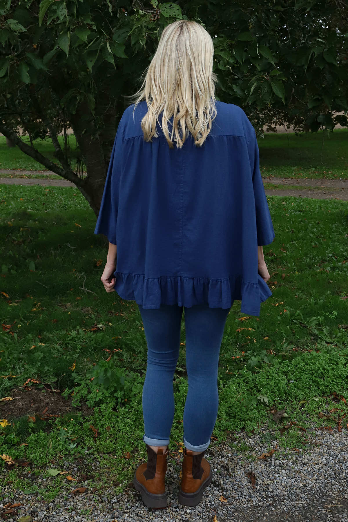 Dawsmere Button Linen Top Royal Blue