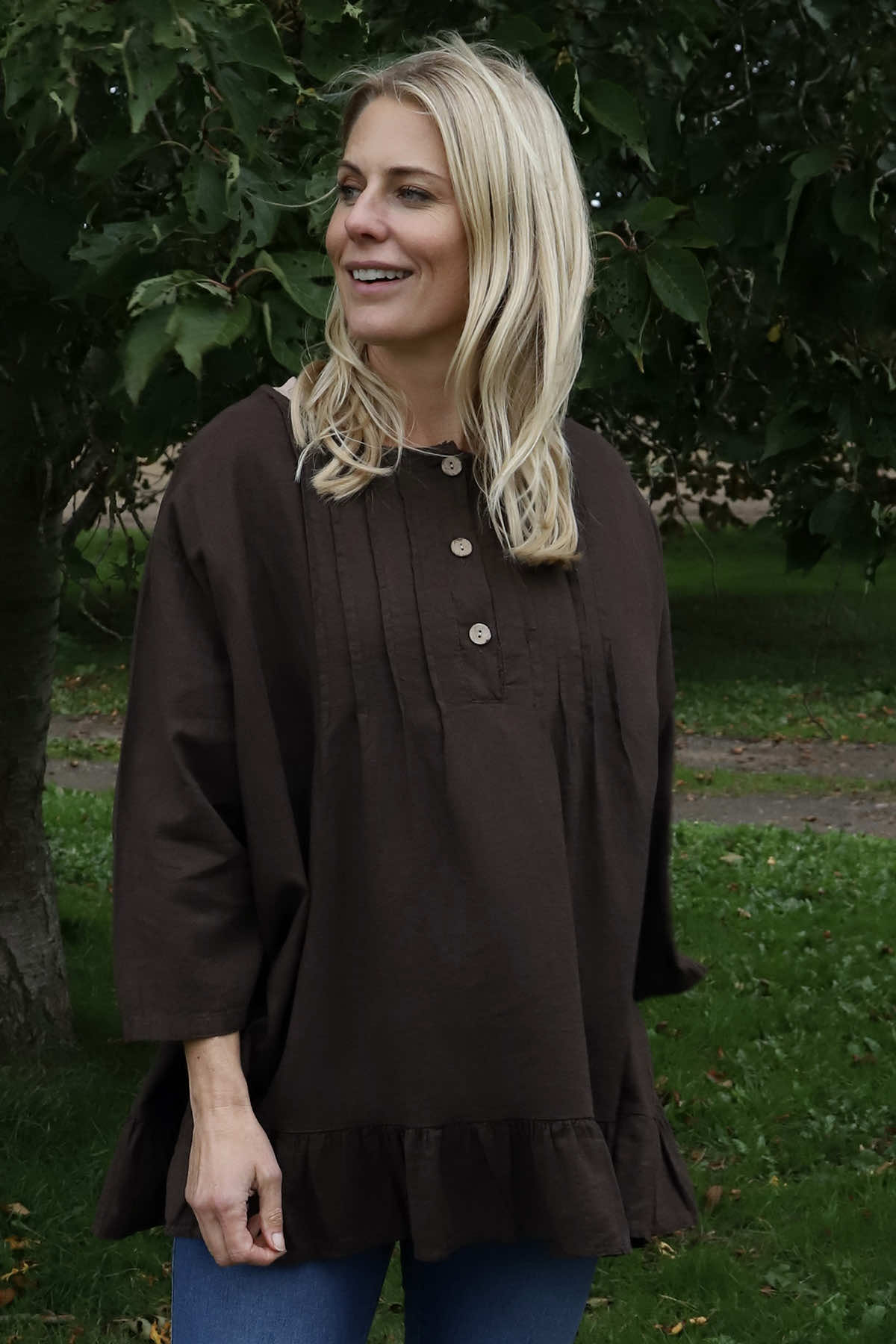 Dawsmere Button Linen Top Cocoa