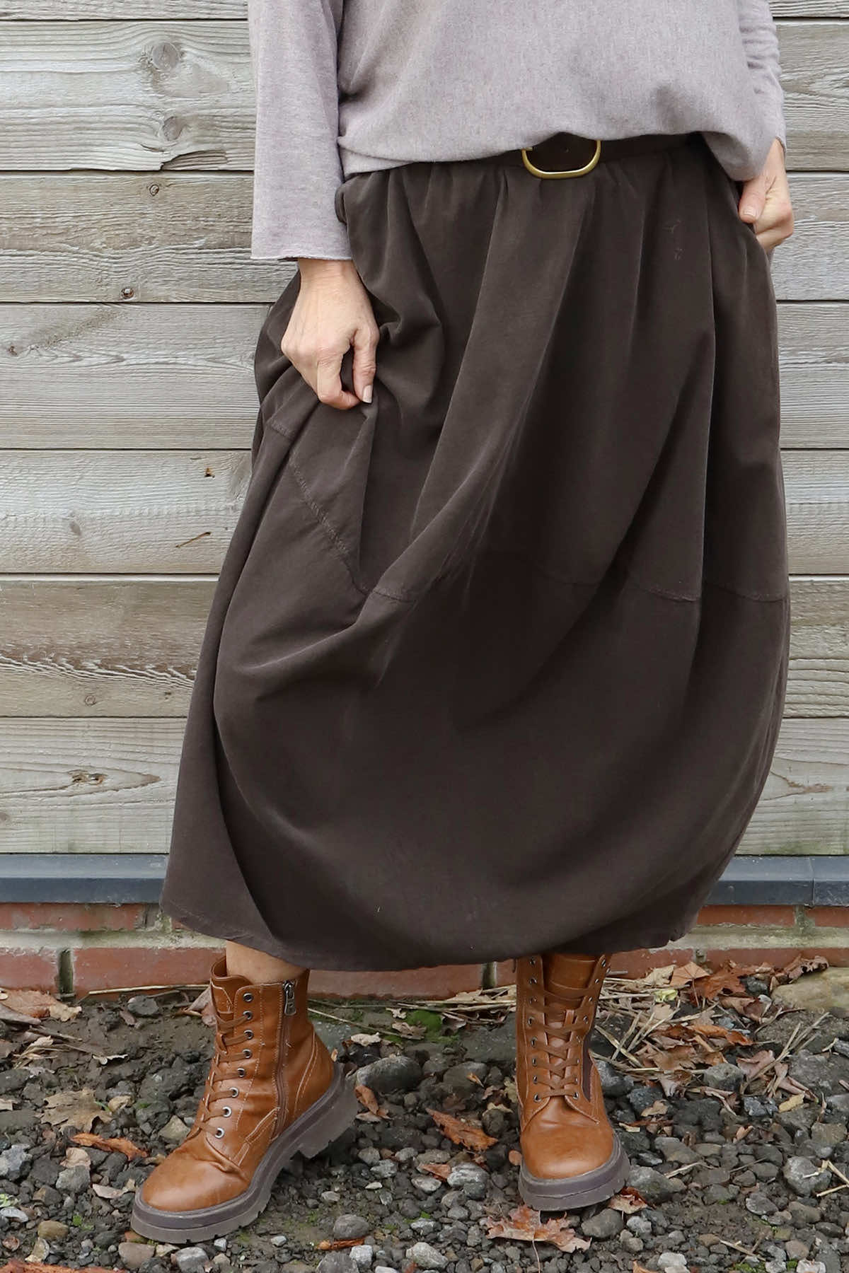 Branwen Belted Needlecord Skirt Cocoa