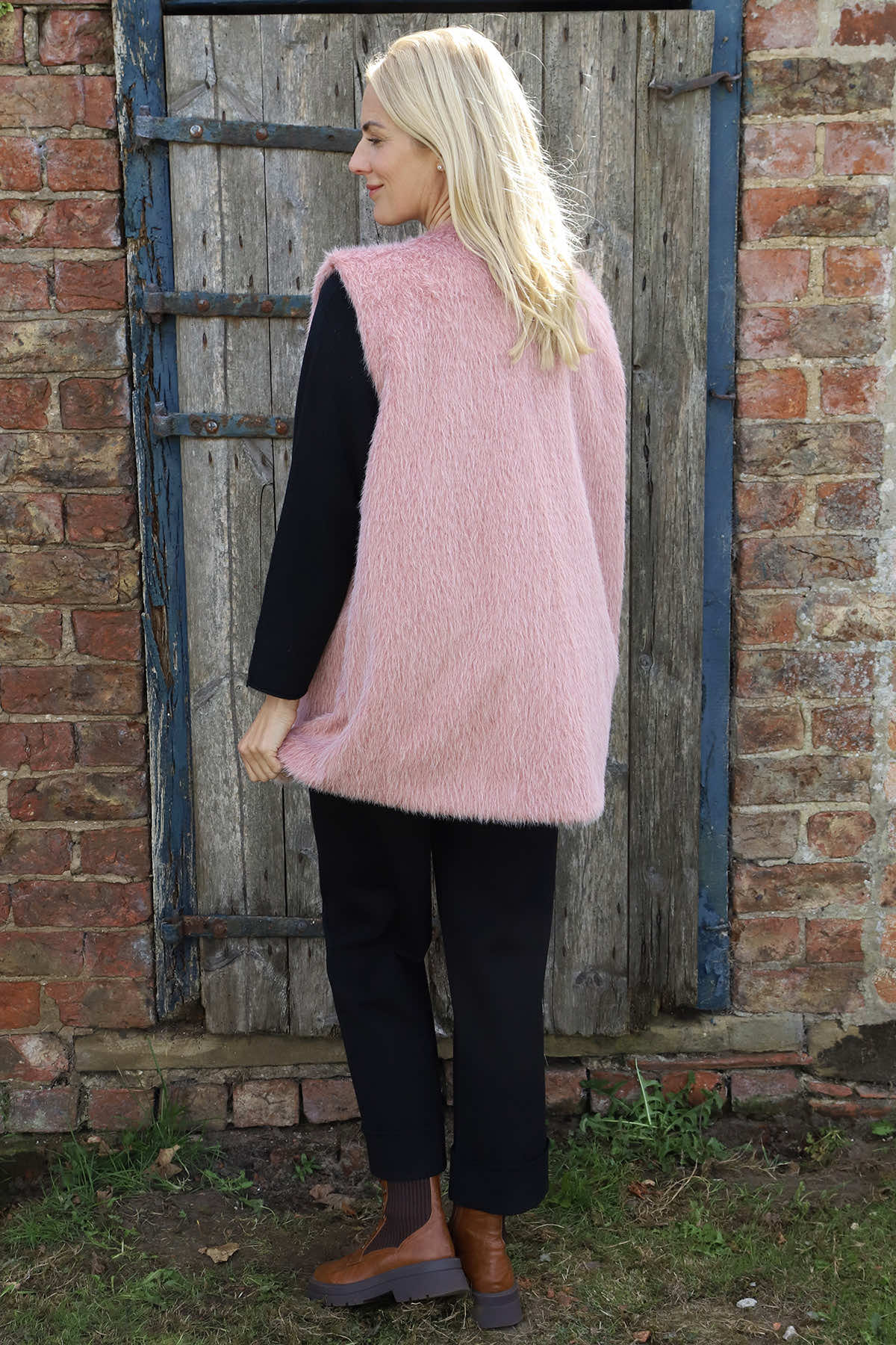 Sunya Fluffy Gilet Pink