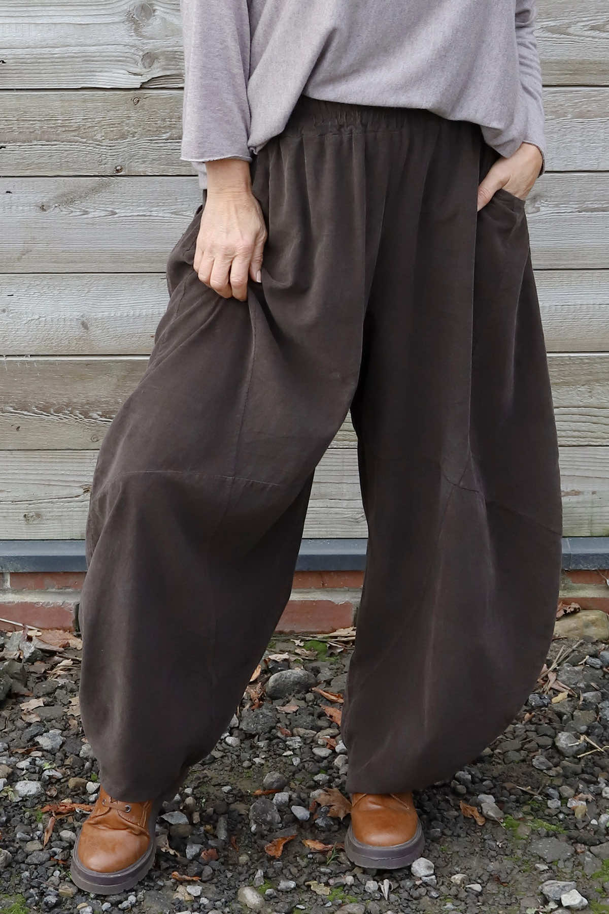 Journee Needlecord Trousers Cocoa