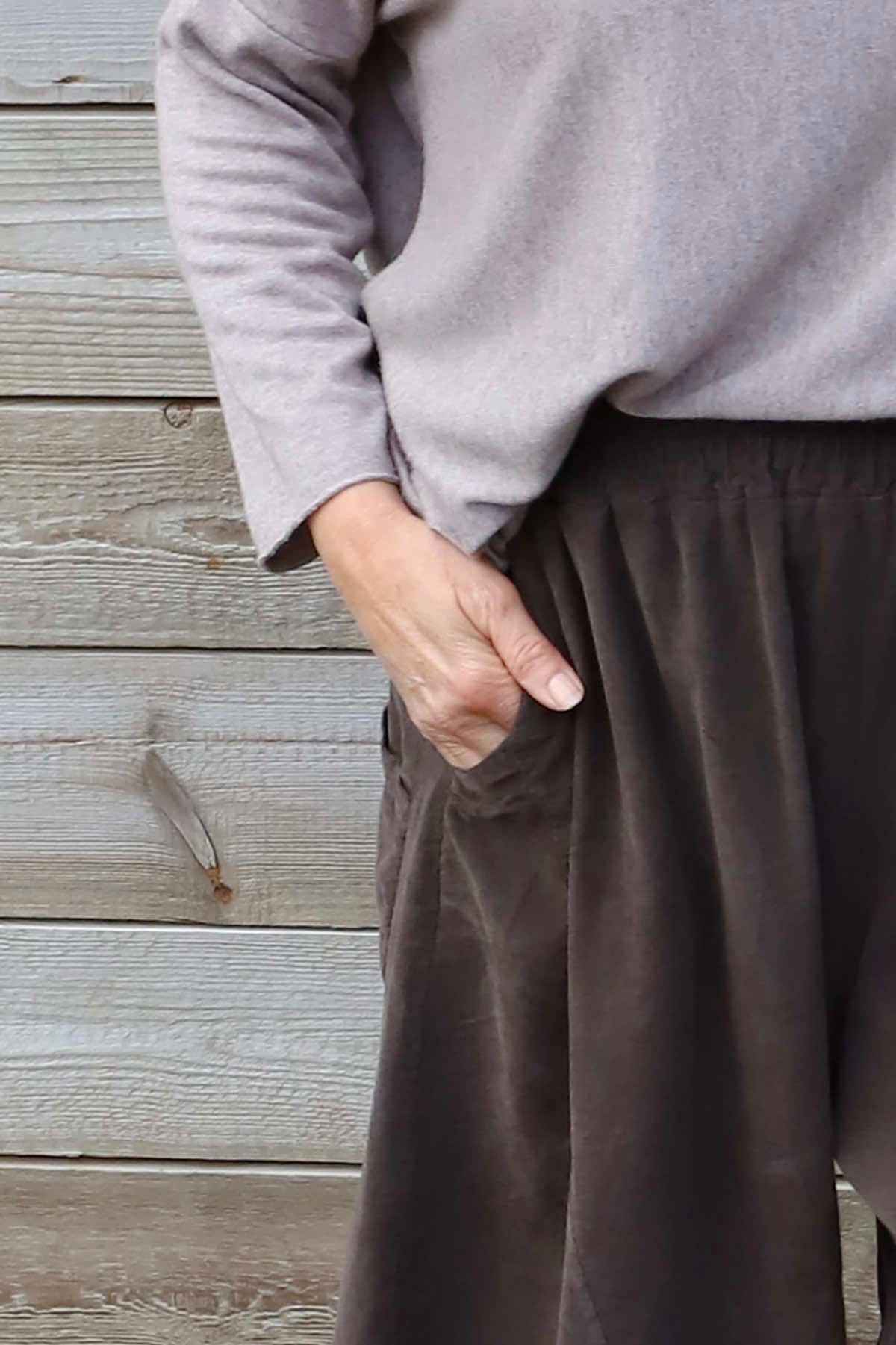 Journee Needlecord Trousers Cocoa