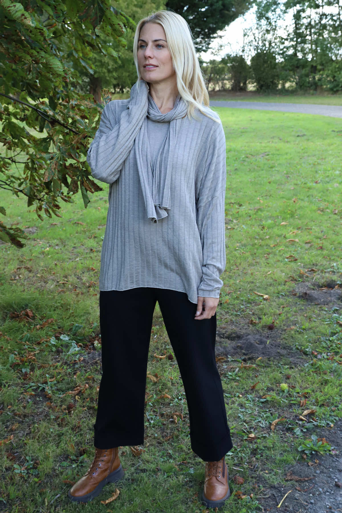 Santana Knitted Scarf Top Mocha