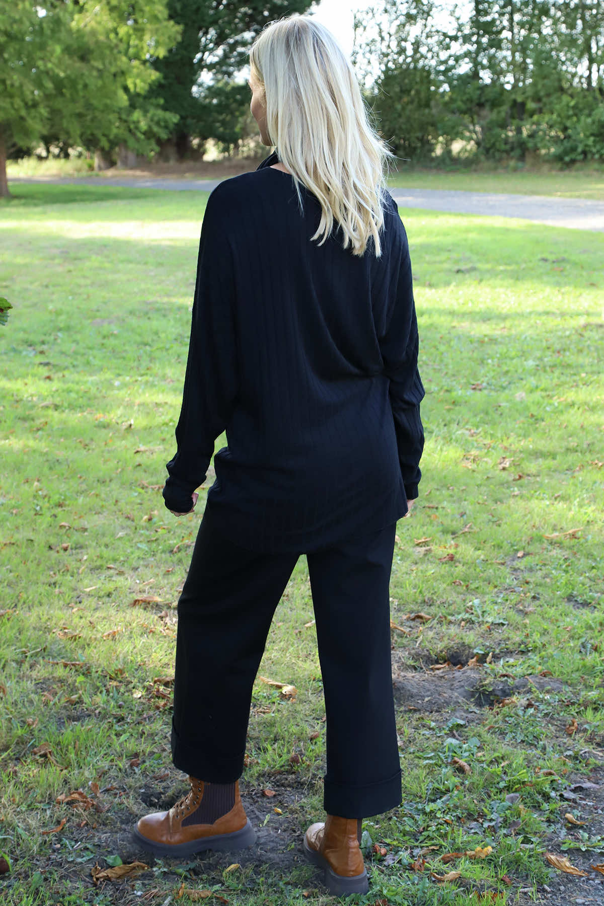 Santana Knitted Scarf Top Black