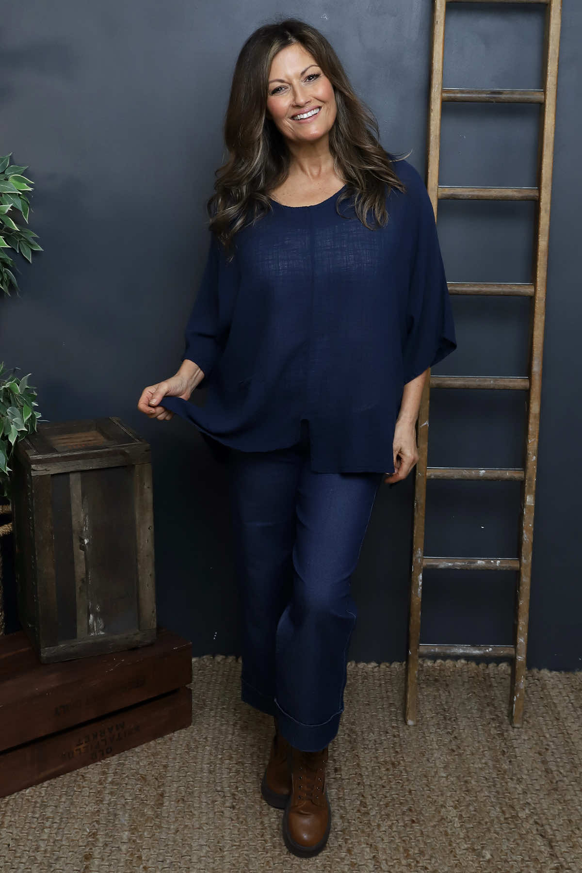 Isolde Linen Top Navy