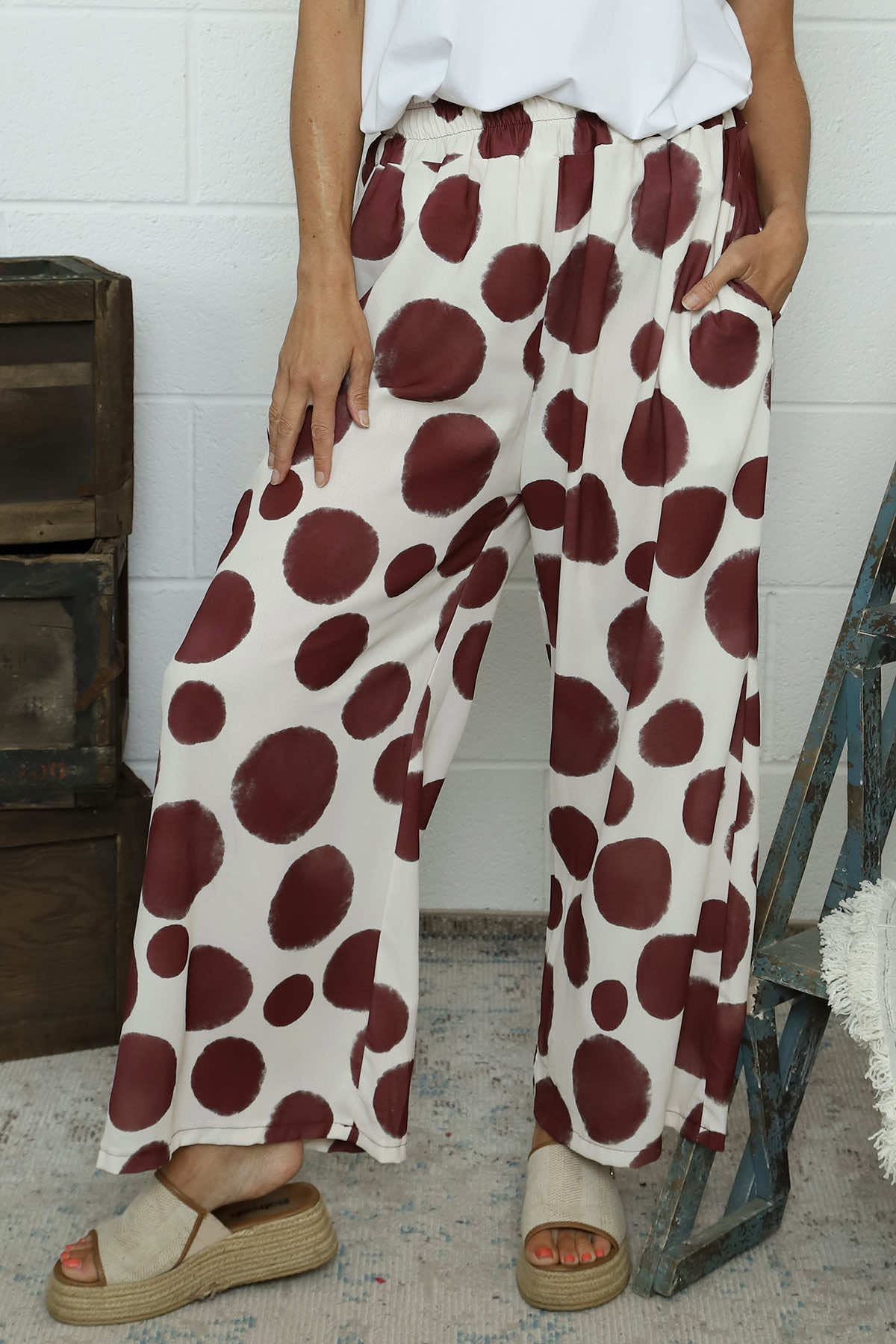 Hetty Wide Leg Print Trousers Burgundy