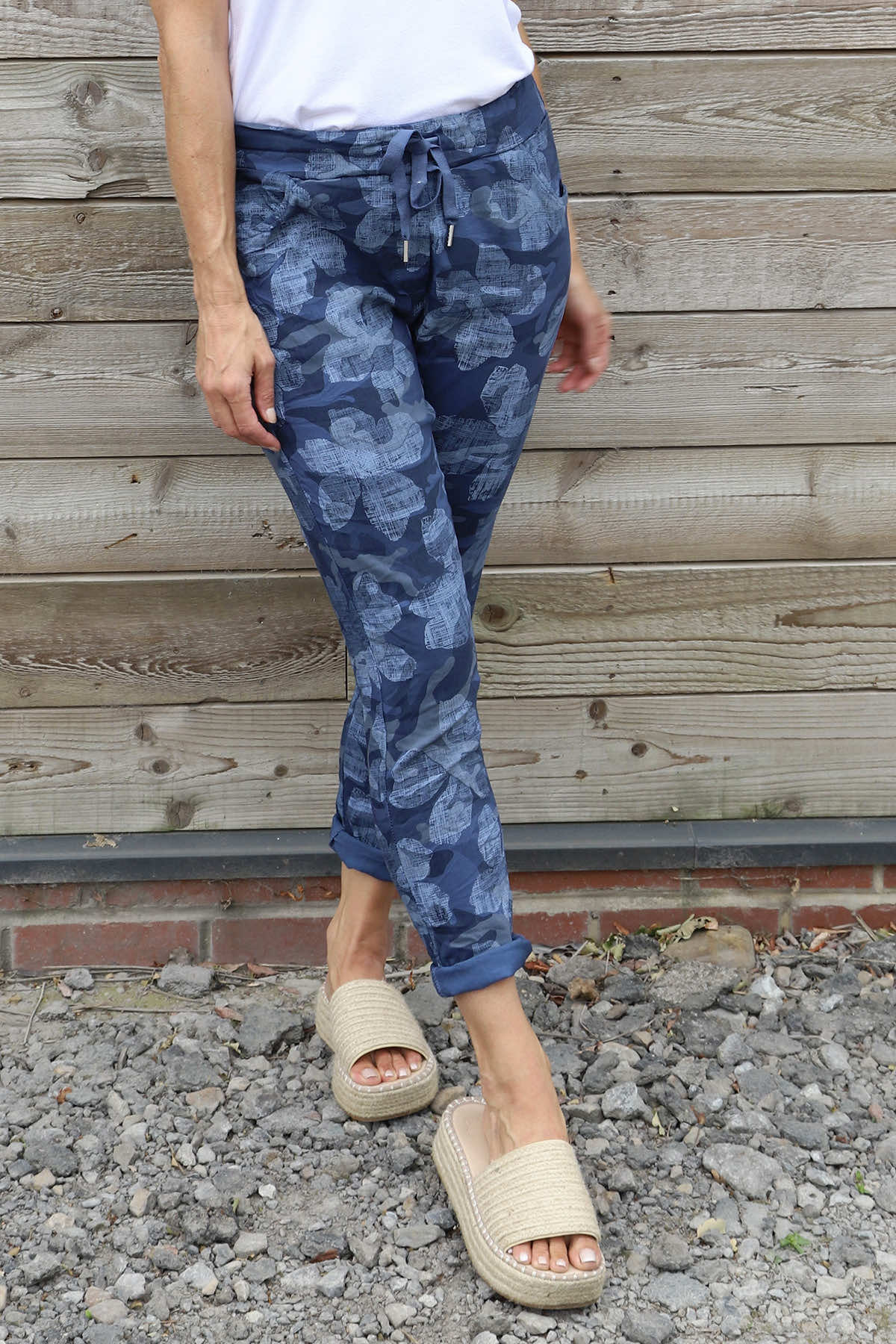 Yarwell Camo Joggers Navy