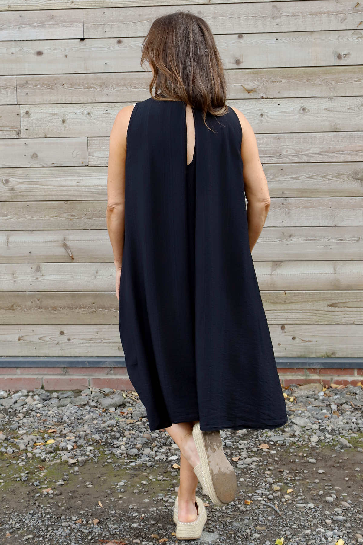 Lola Sleeveless Dress Black