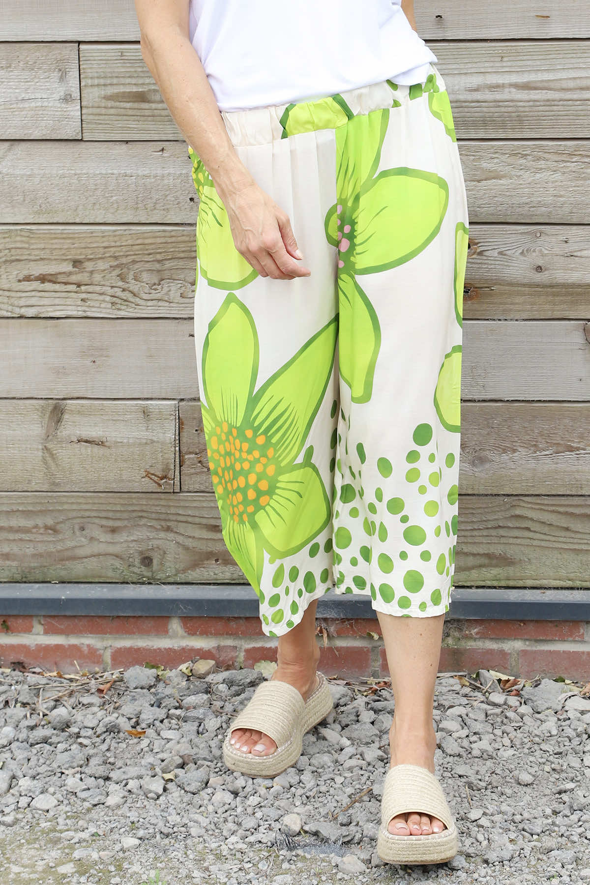 Gina Cropped Floral Trousers Green
