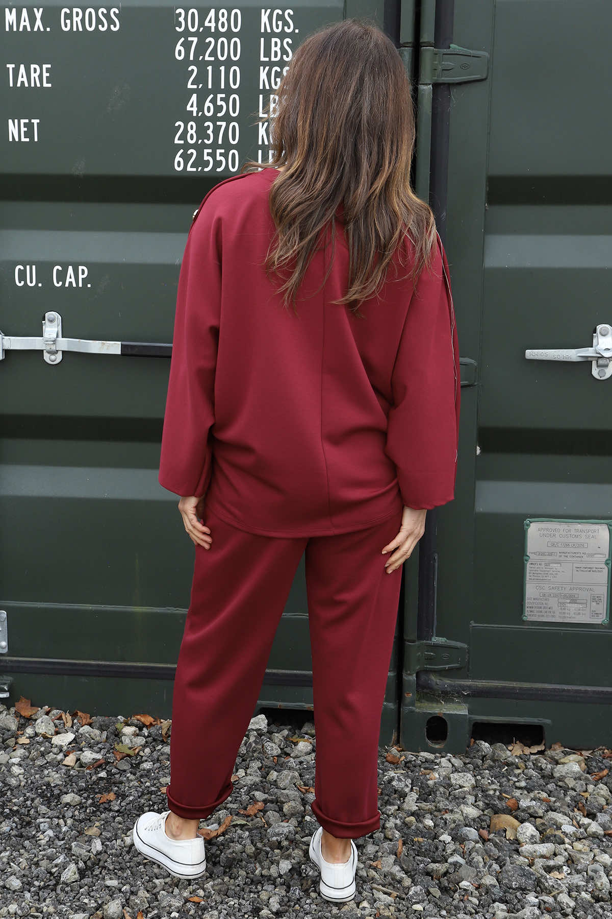 Lesley Button Top Wine