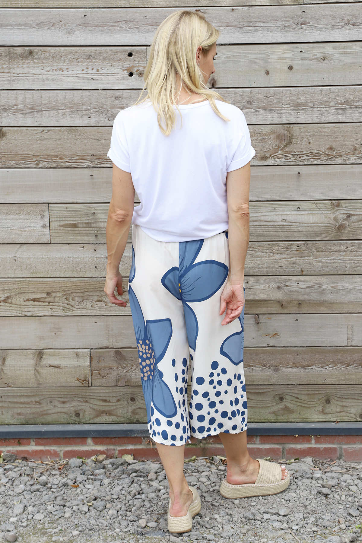 Gina Cropped Floral Trousers Blue