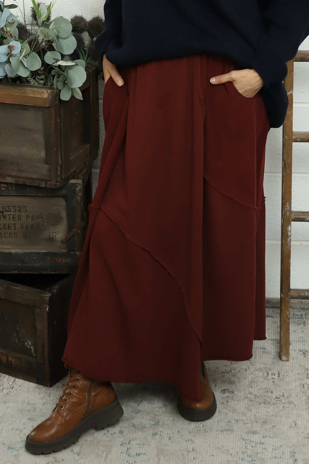 Kyra Needlecord Skirt Wine