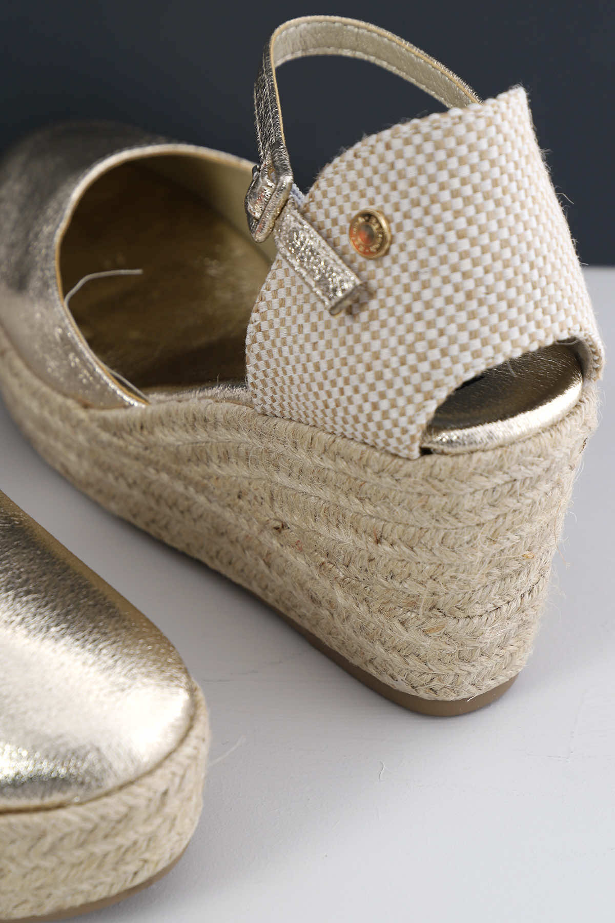 Aranza Sandals Gold