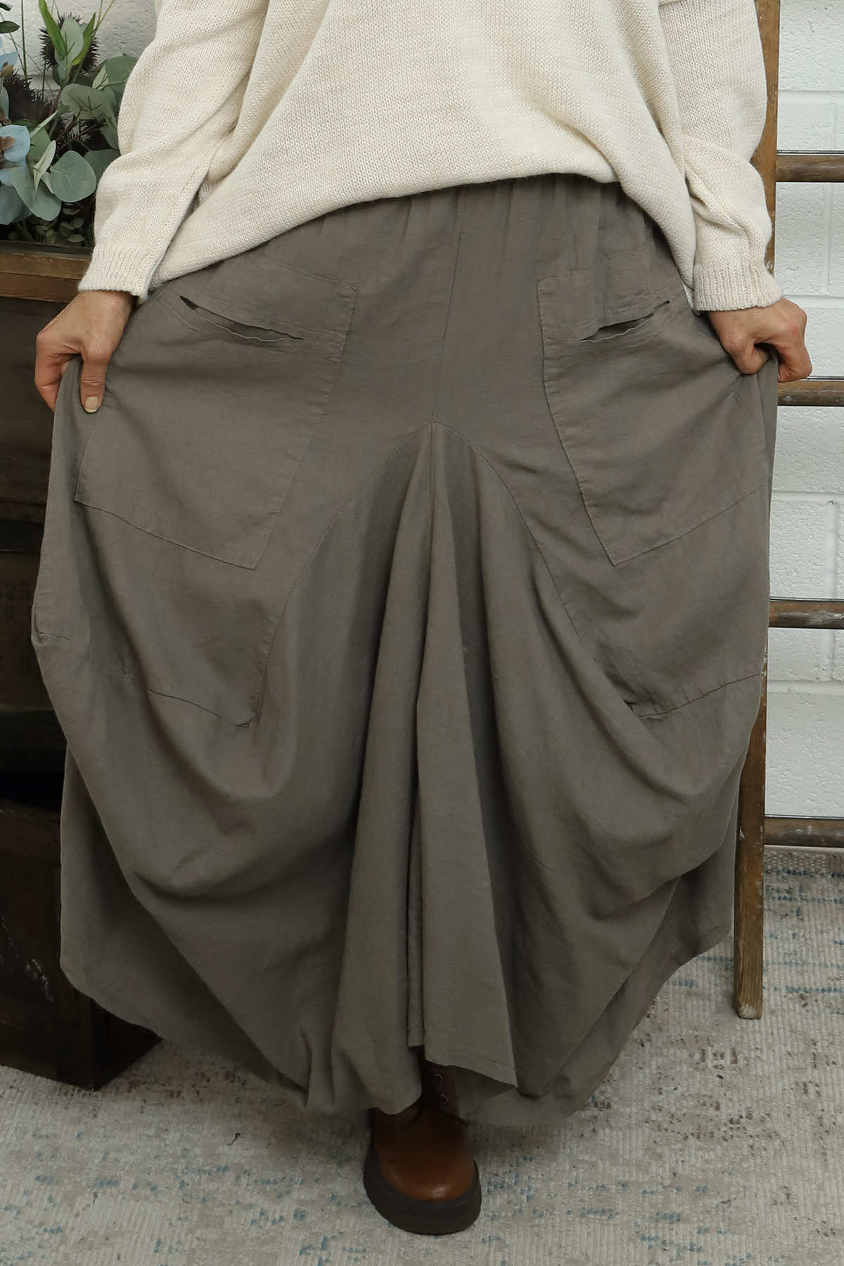 Orla Parachute Linen Skirt Mocha
