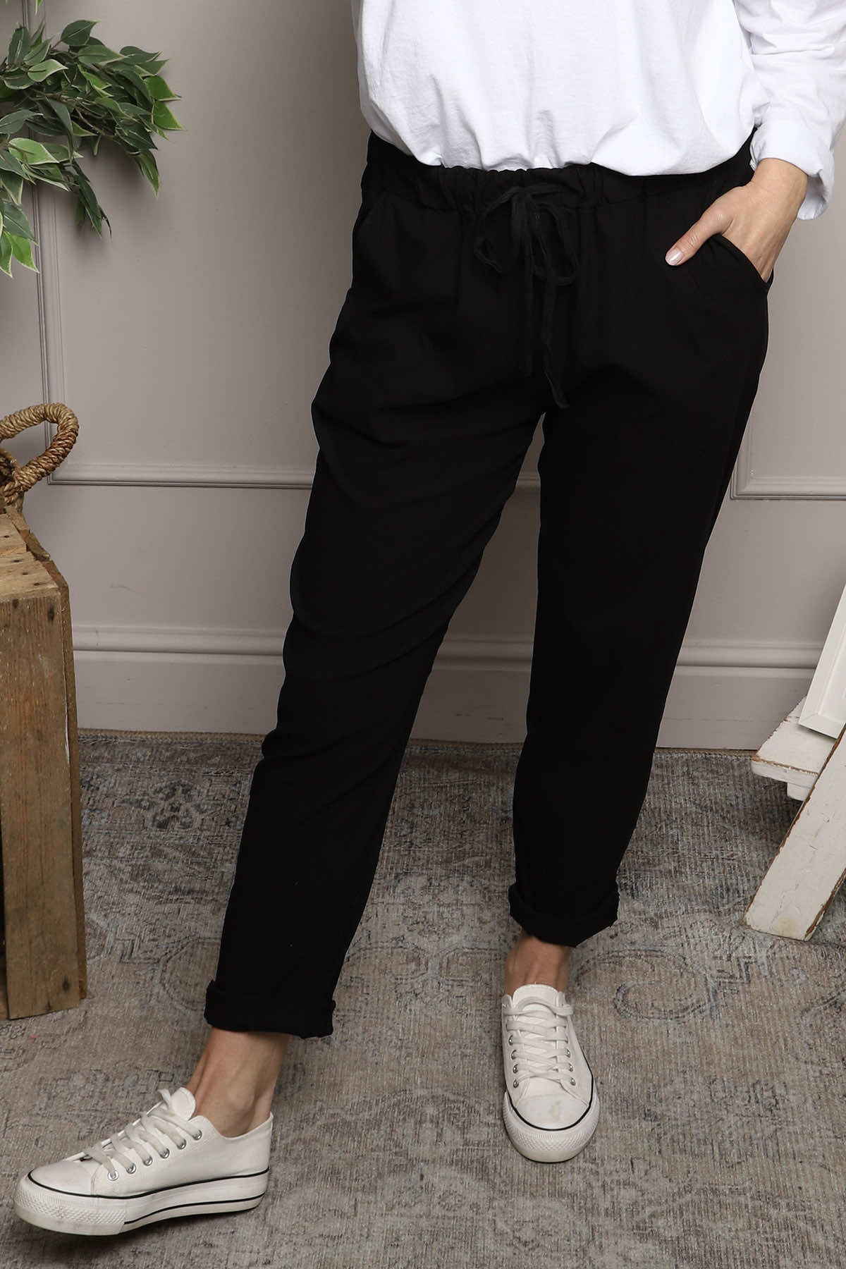 Joetta Trousers Black