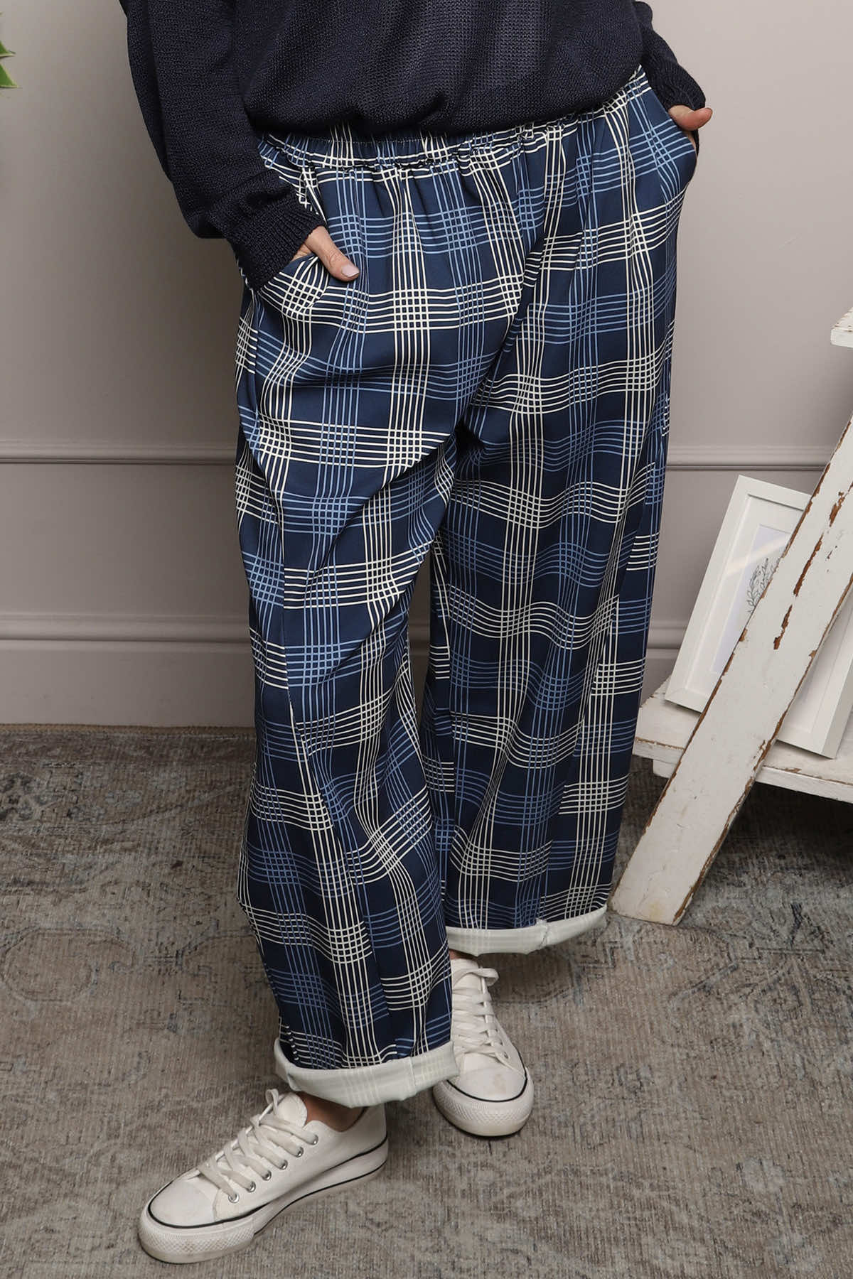 Kirri Check Trousers Navy
