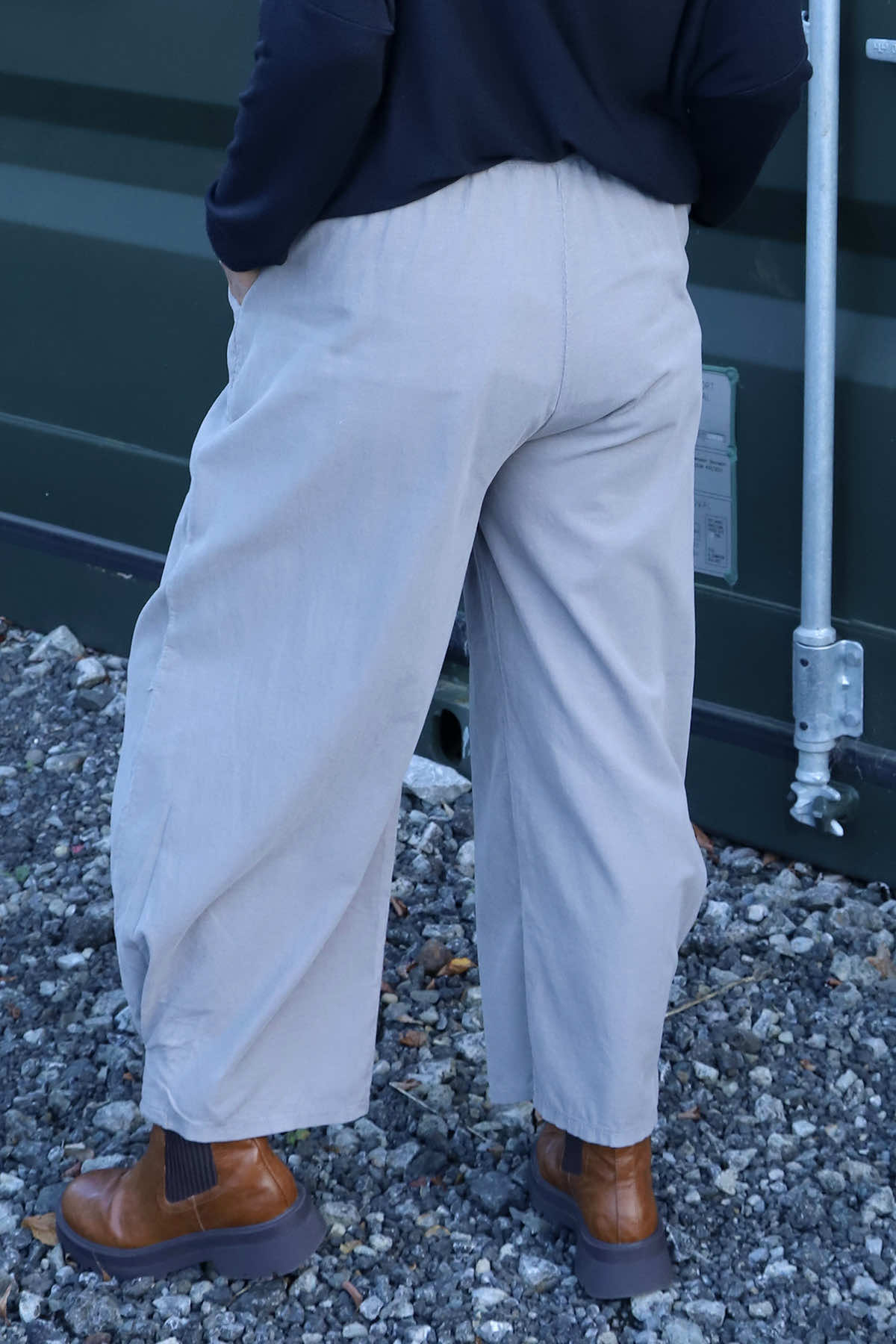 Maddie Needlecord Trousers Mocha