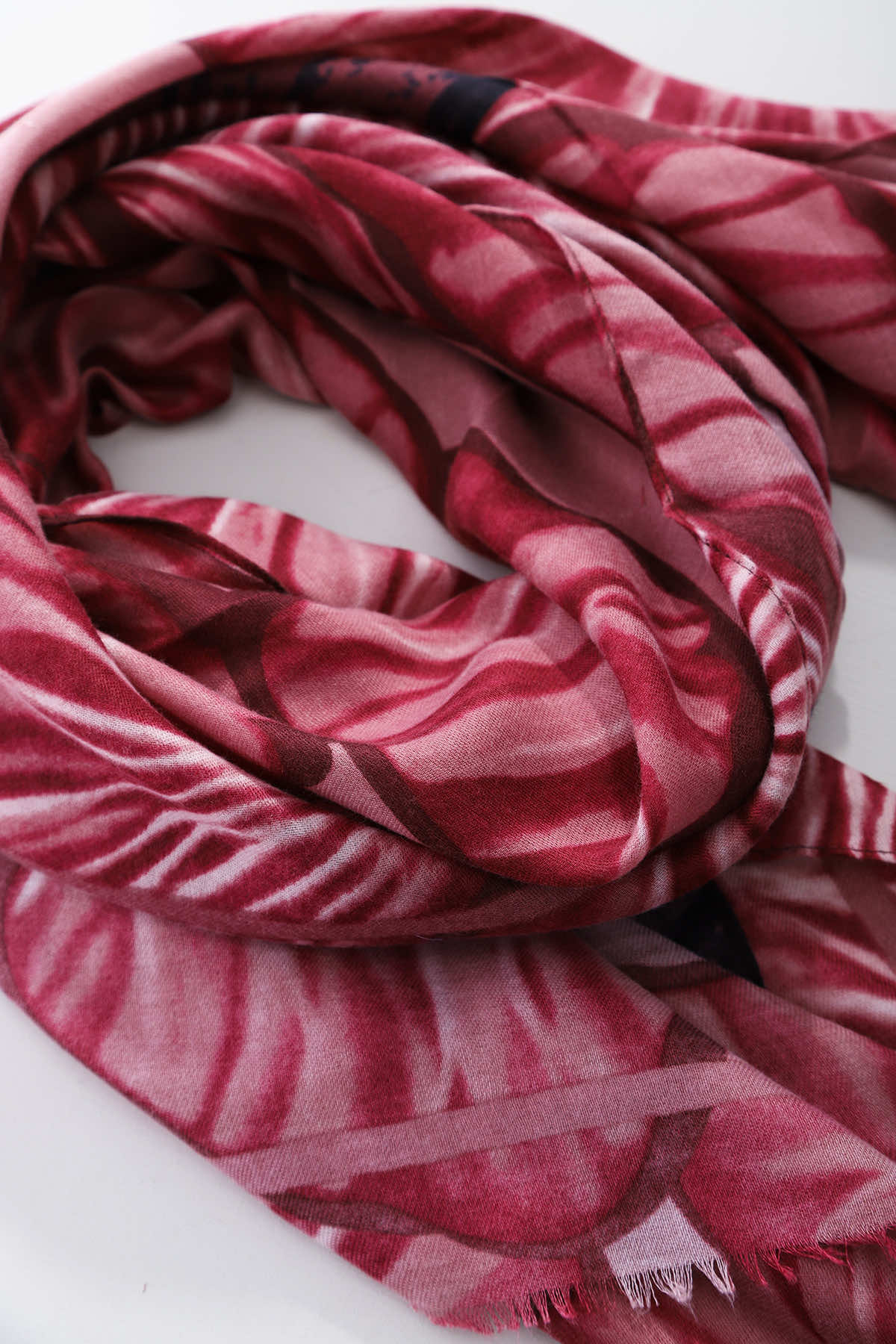 Darcey Scarf Wine