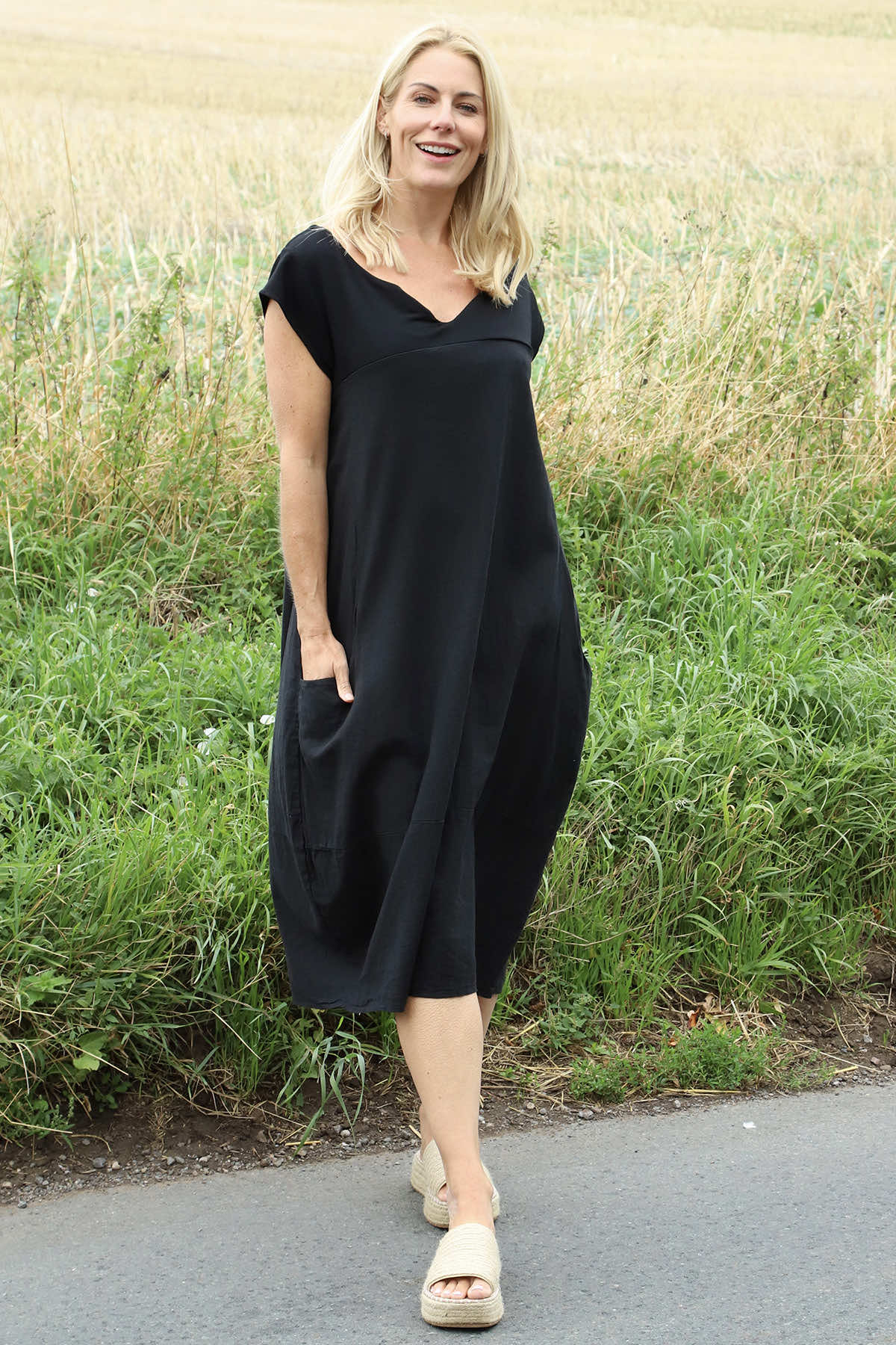 Cyrilla Linen Dress Black