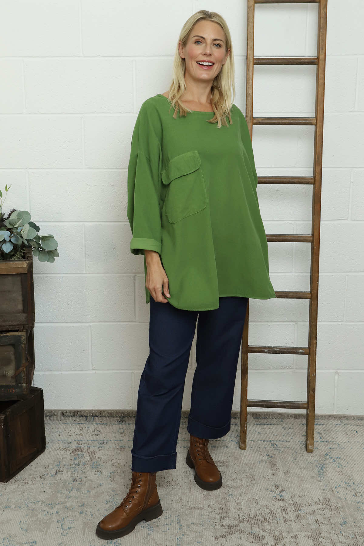 Selene Needlecord Pocket Top Green