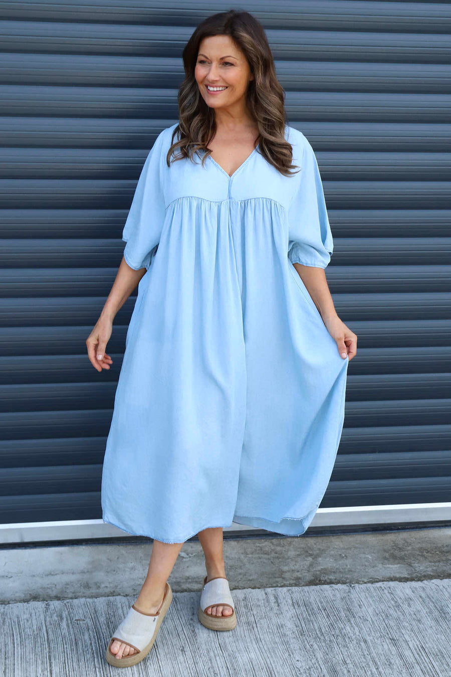Dolores V-Neck Dress Light Denim