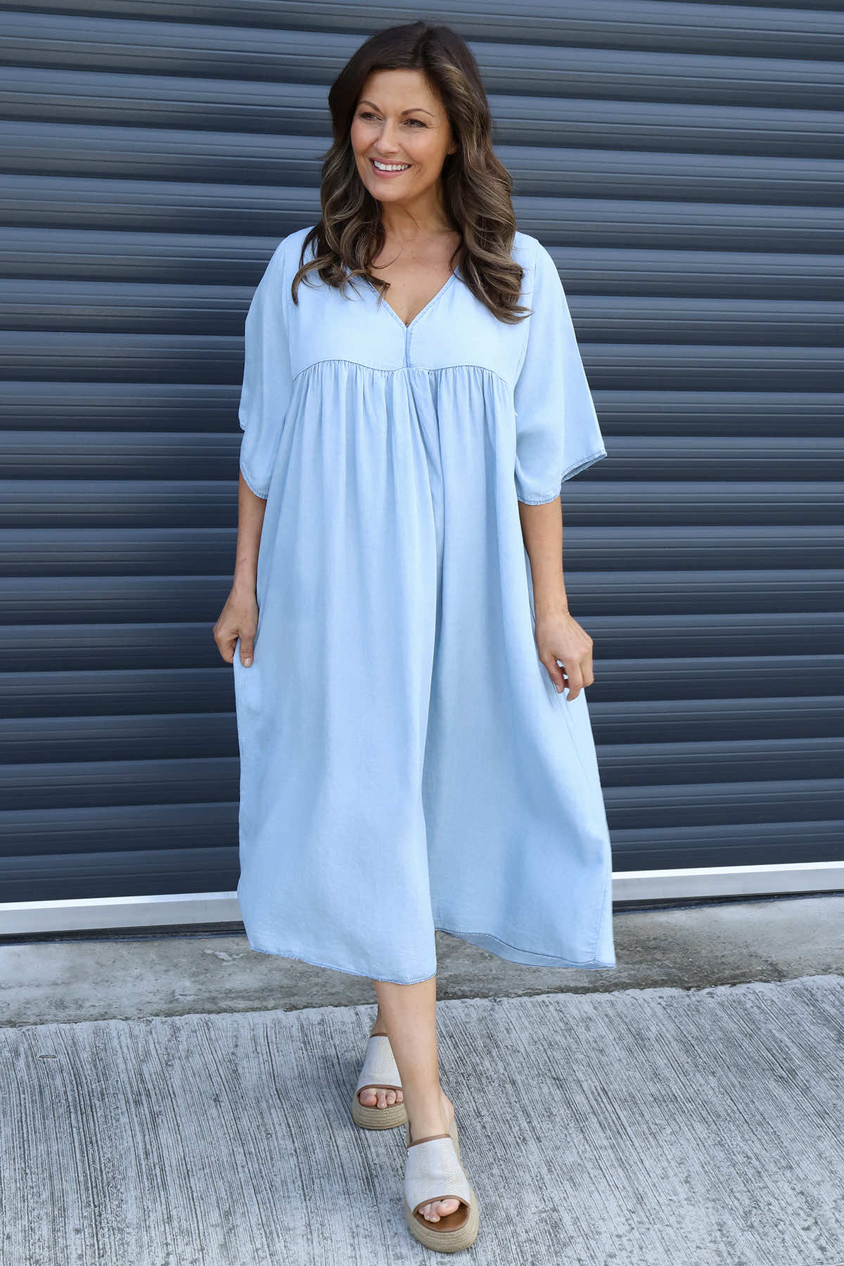 Dolores V-Neck Dress Light Denim
