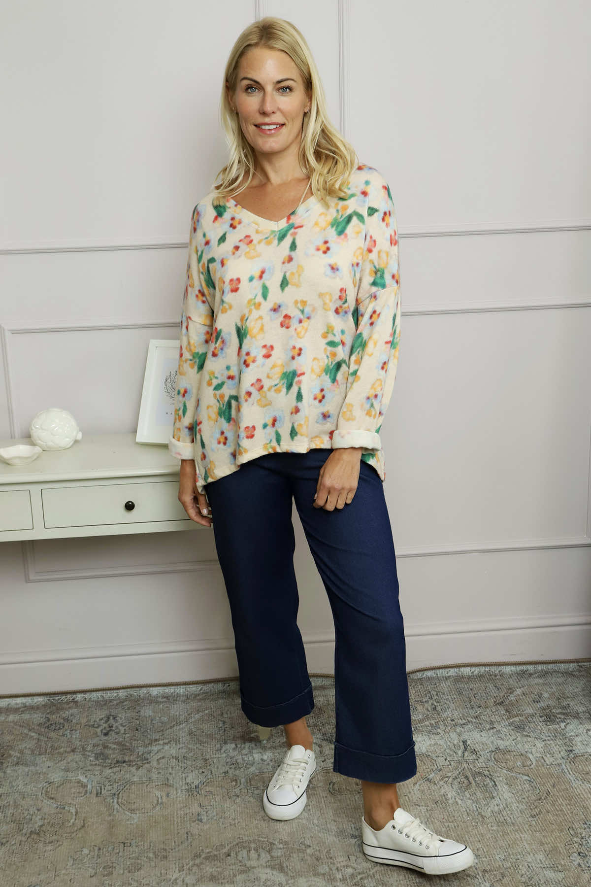 Kirsty Flower V-Neck Knit Top Cream