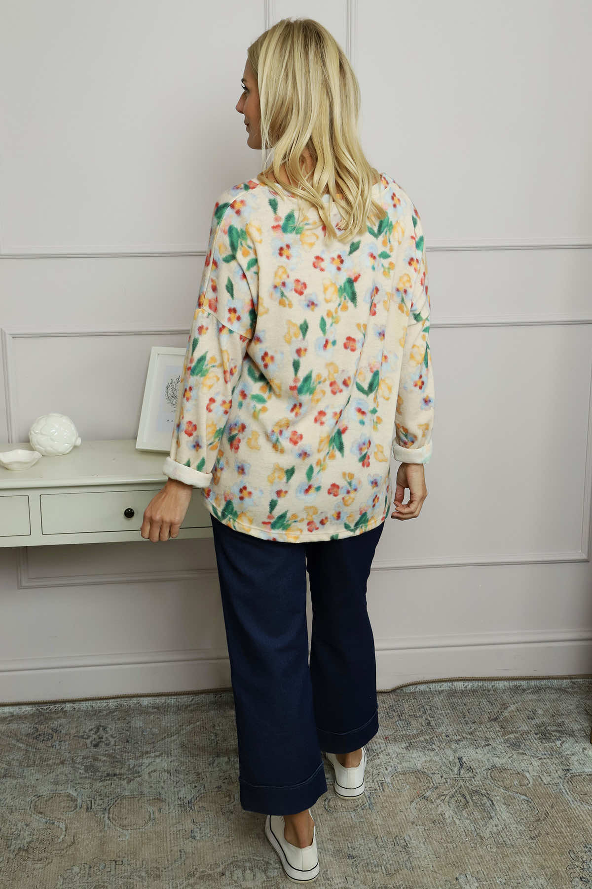 Kirsty Flower V-Neck Knit Top Cream