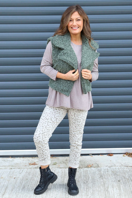 Esmeralda Gilet Khaki - Image 3