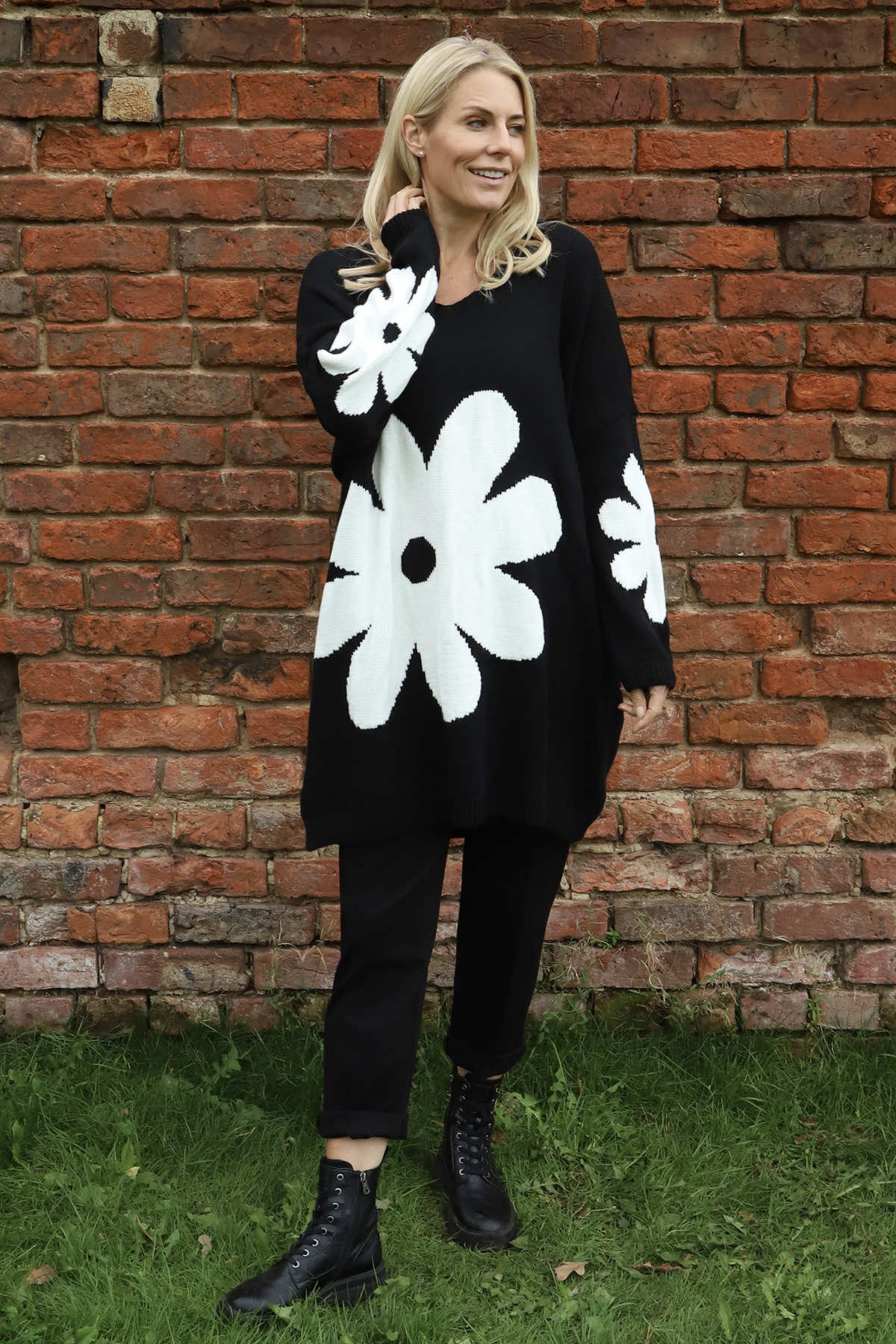 Joan Flower Knitted Jumper Black