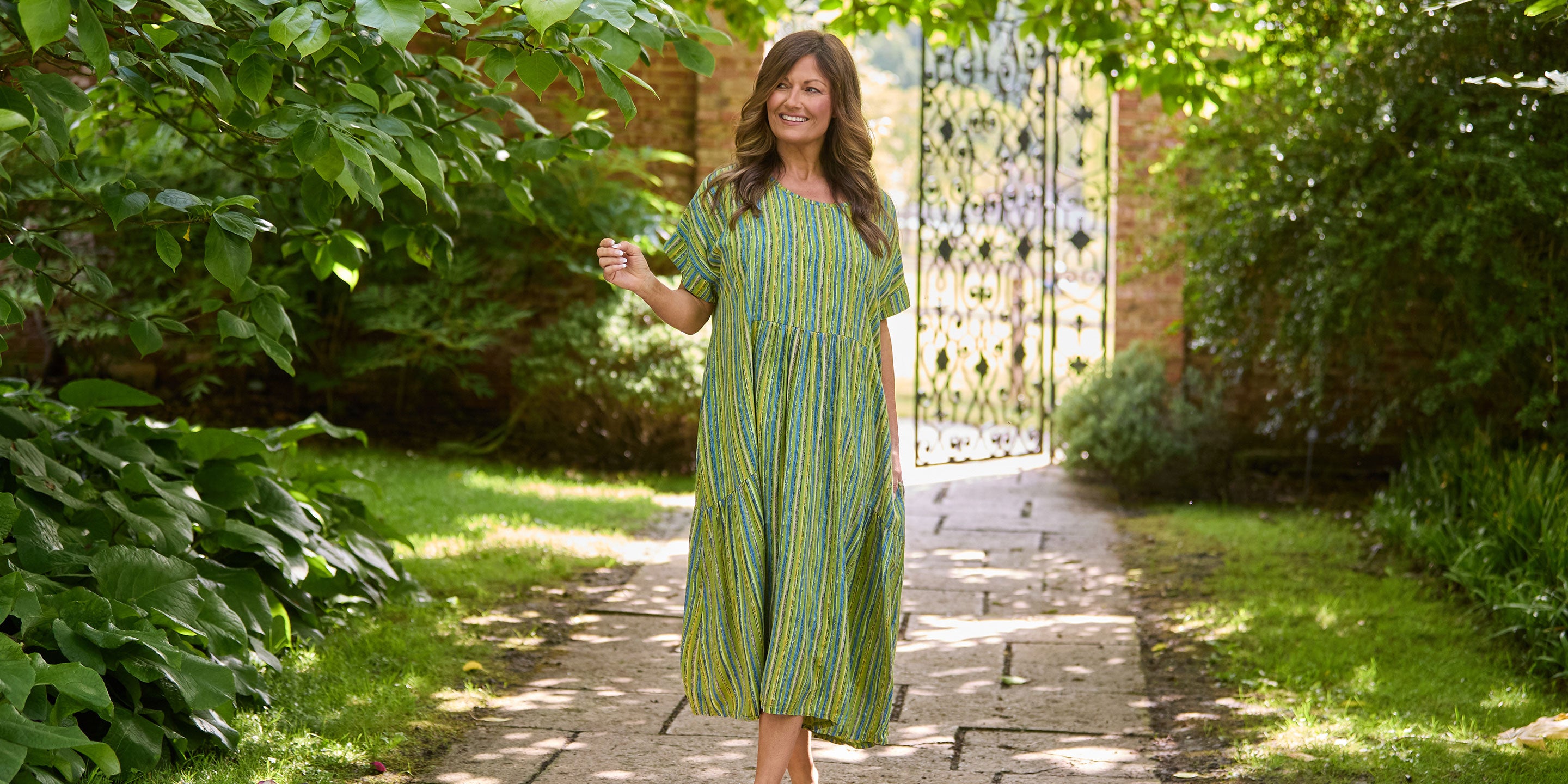 Midi Dresses for Women: The Perfect Wardrobe Staple – Kit and Kaboodal