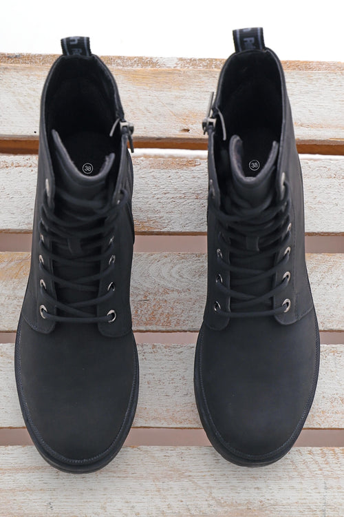 Guaro Boots Black - Image 2